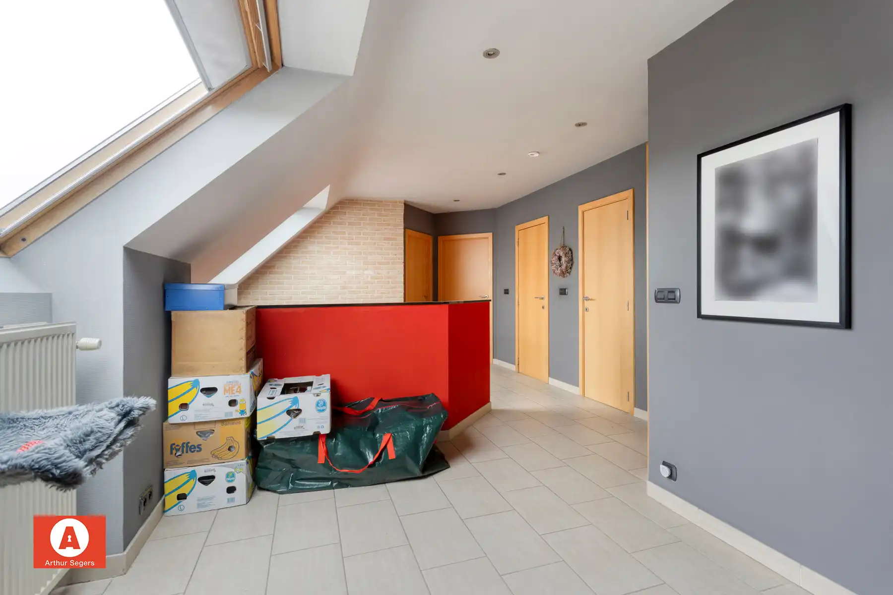 Open bebouwing in een doodlopende straat. foto 16