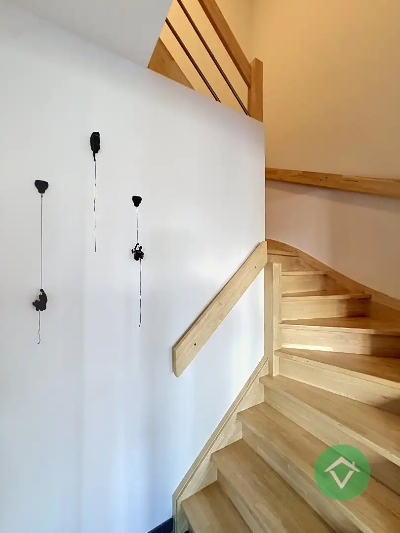 Recente gezinswoning (2019) met zonnige tuin en uitweg achteraan - instapklare topper. foto 17