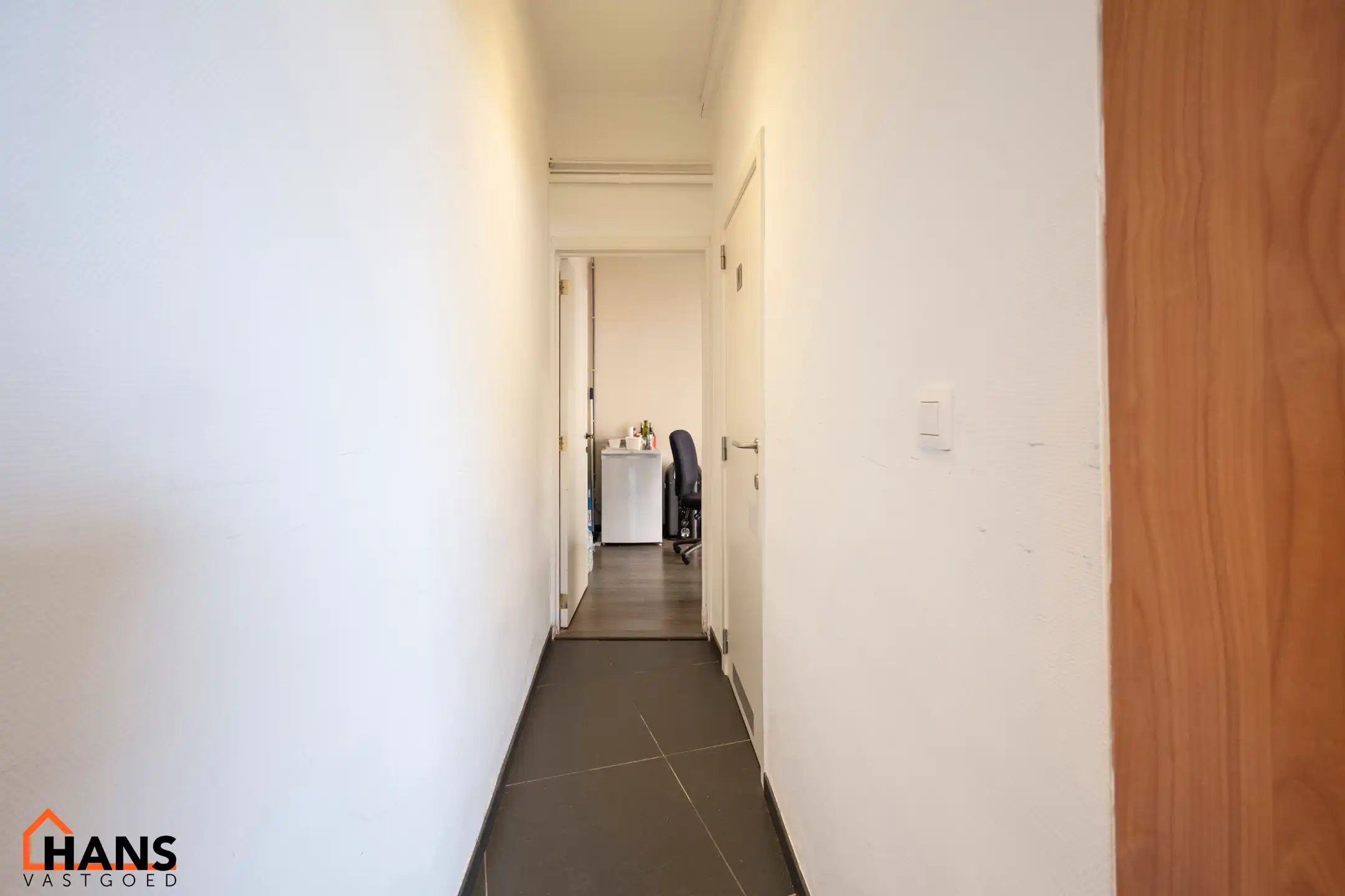 Ruim en praktisch ingedeeld kantoor met diverse mogelijkheden foto 13