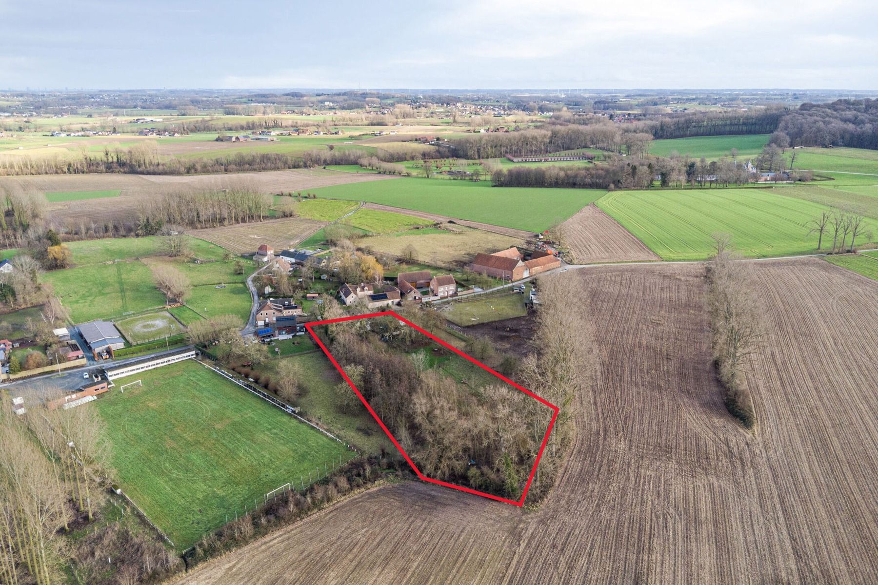 Open bebouwing op 8035 m² met idyllische ligging foto 24