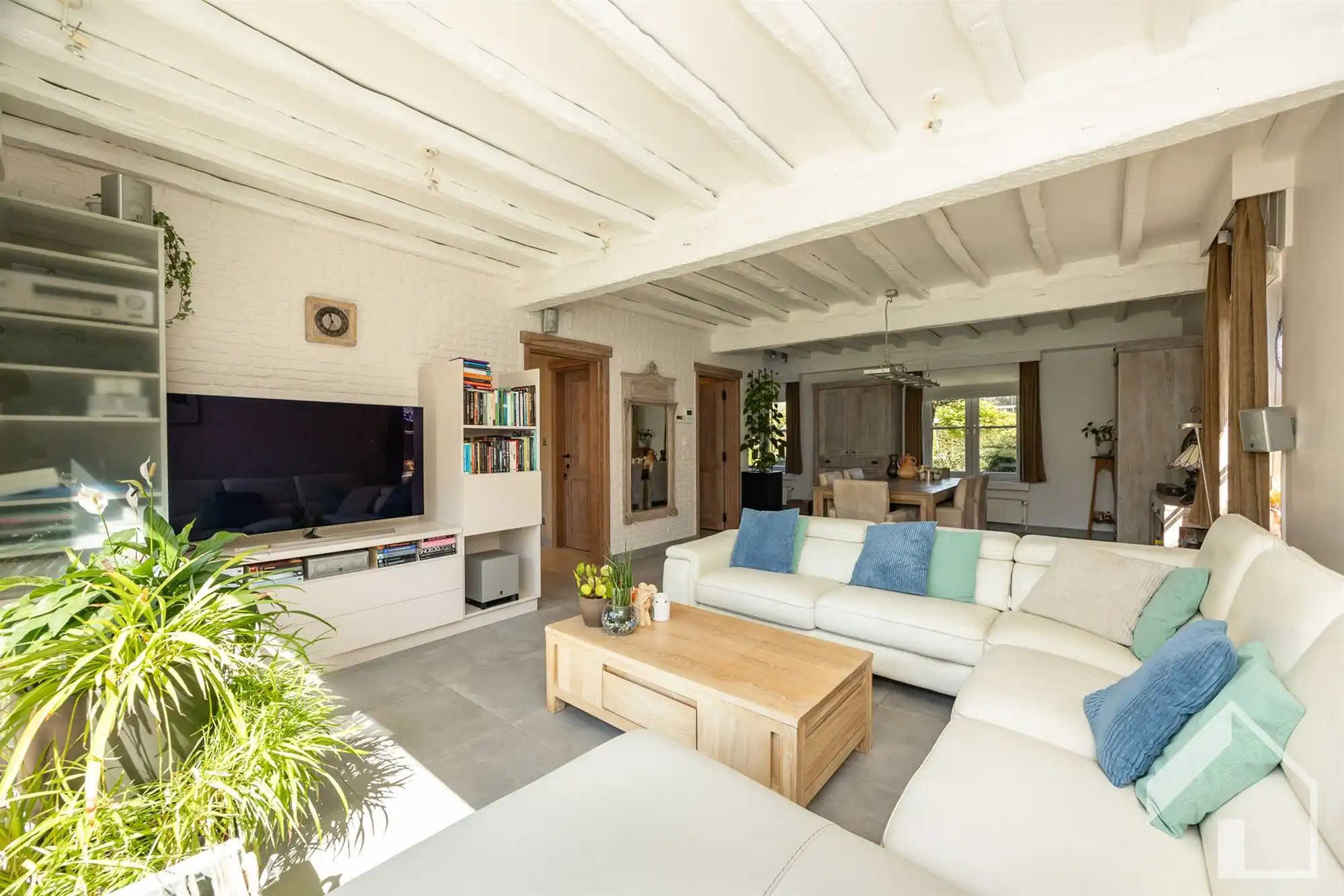 Comfortabel landhuis met zwembad foto 3