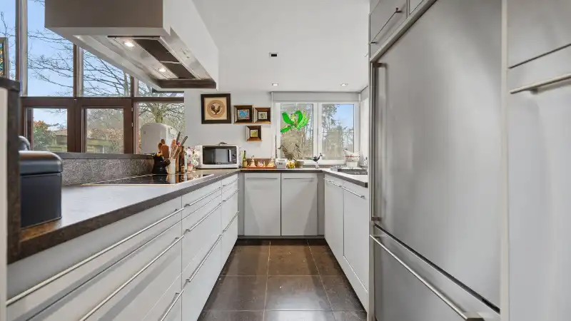 Landhuis van 269m² op 15 are met praktijkruimte/kantoor of kangoeroewoning foto 10