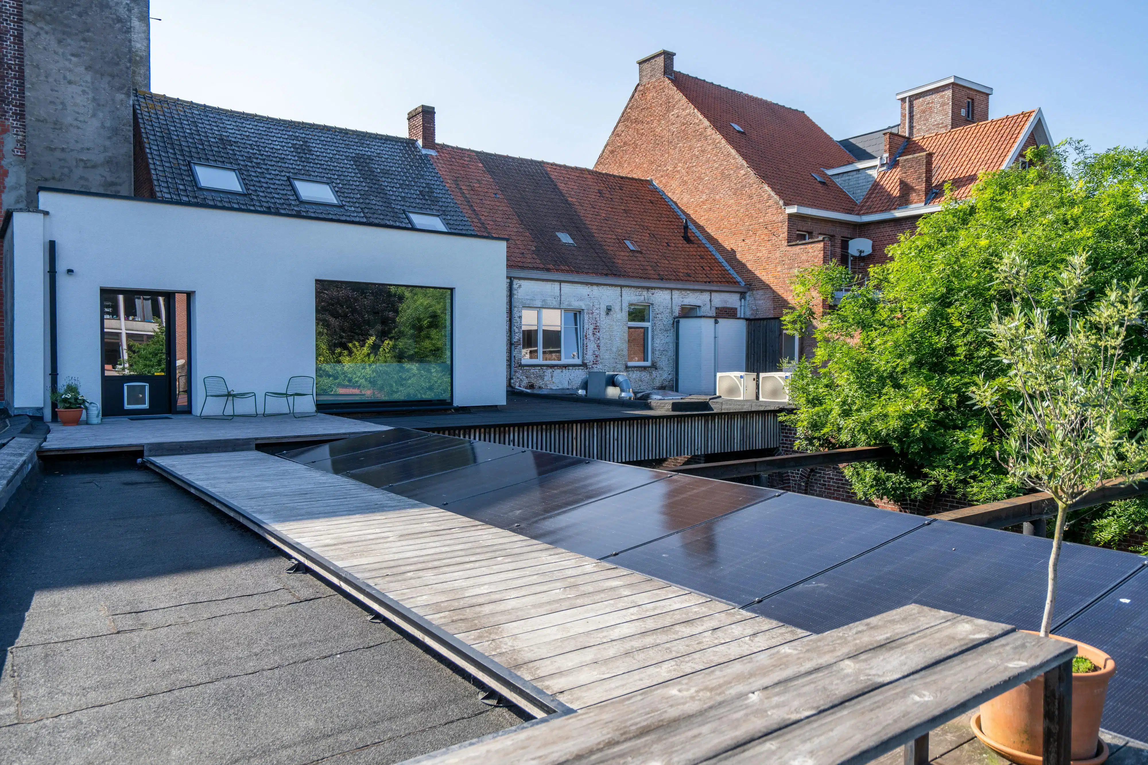 Prachtig gerenoveerde appartement te koop met uitweg  foto 15