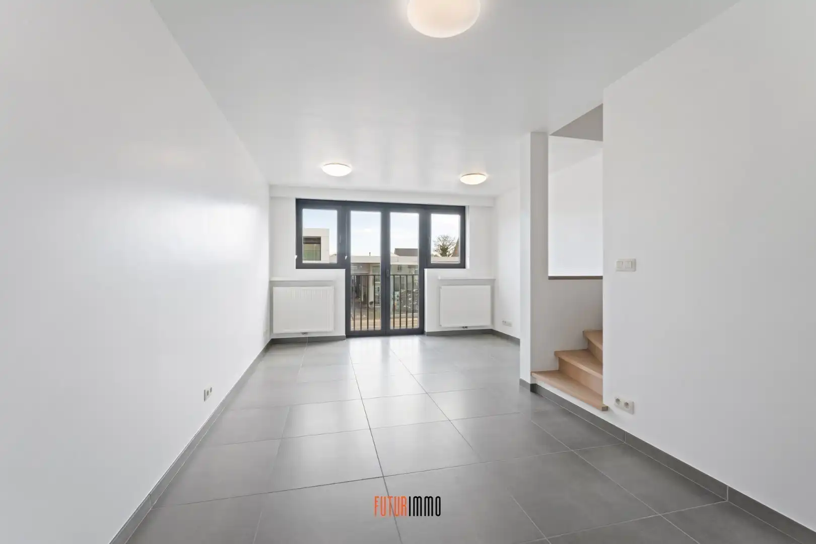 Opbrengsteigendom: duplexappartement + 12 garages foto 4