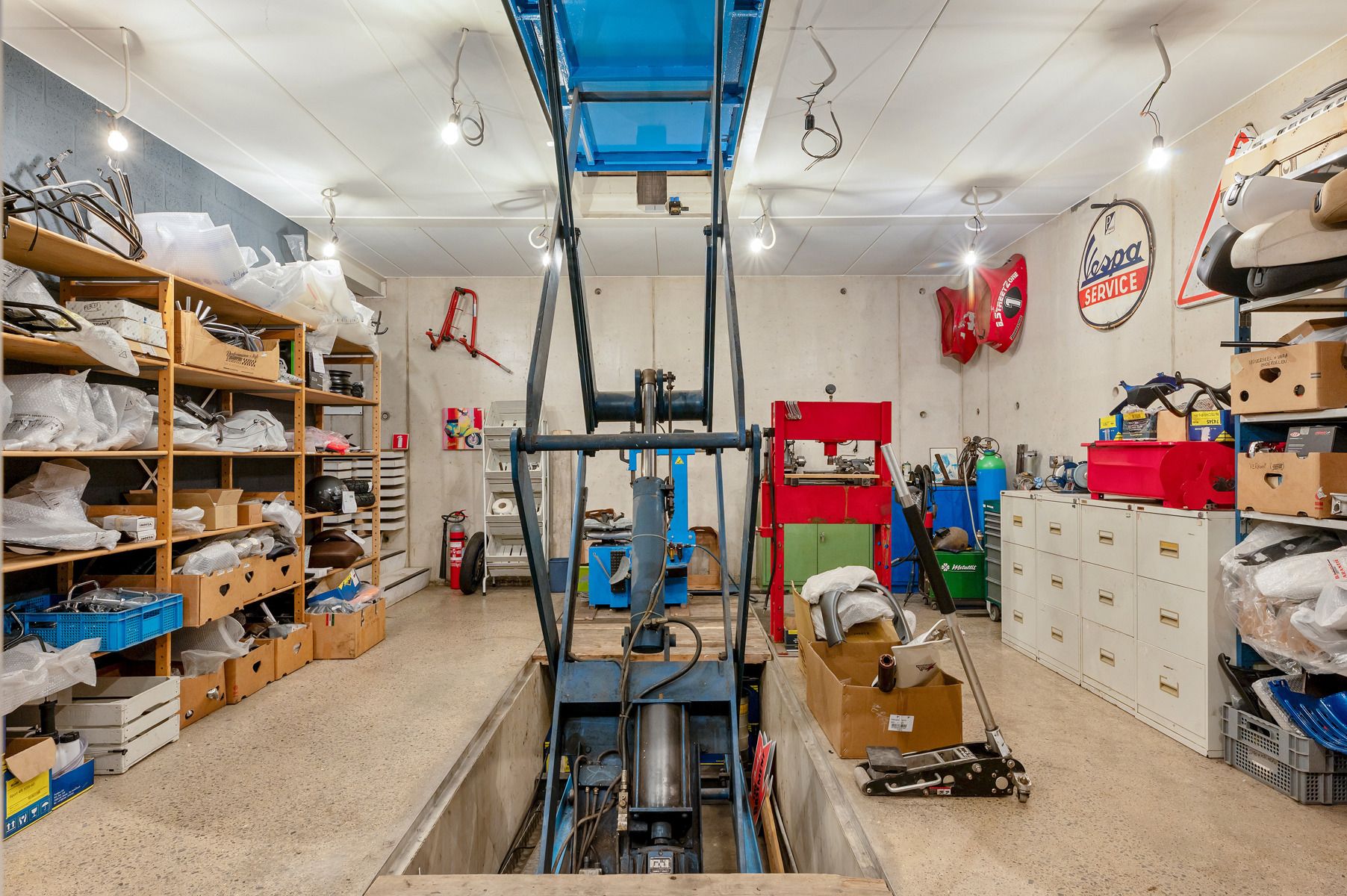 Commercieel pand met woongelegenheid op een toplocatie foto 10
