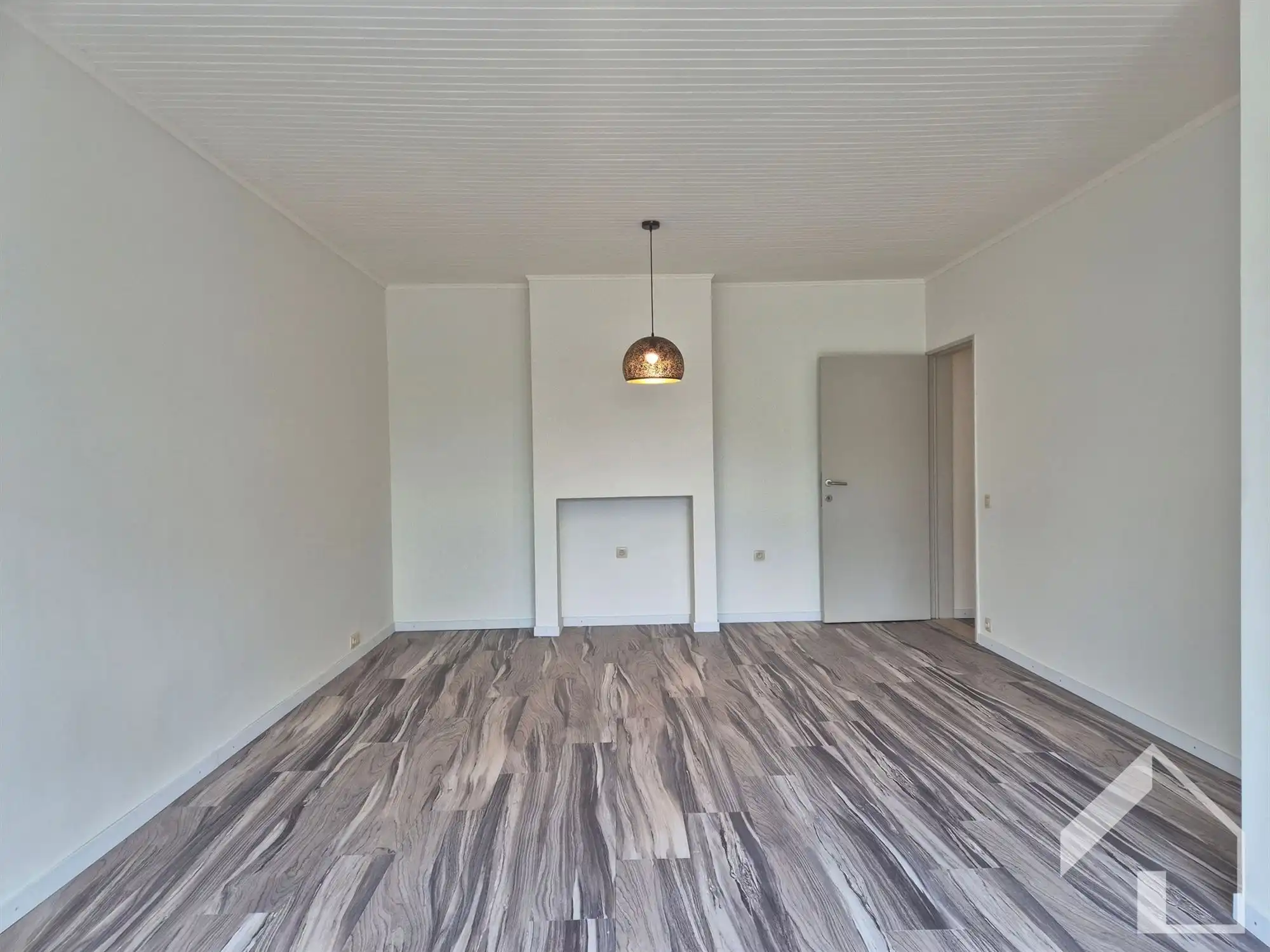 gelijkvloersappartement met 2 slaapkamers, tuin en garage foto 4