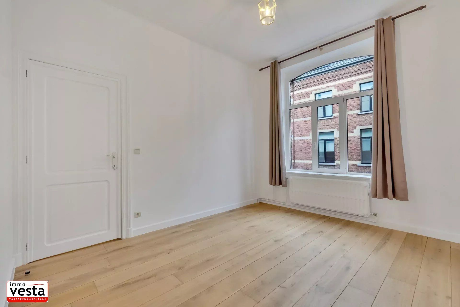 Goed gelegen, energetisch gerenoveerde stadwoning foto 15