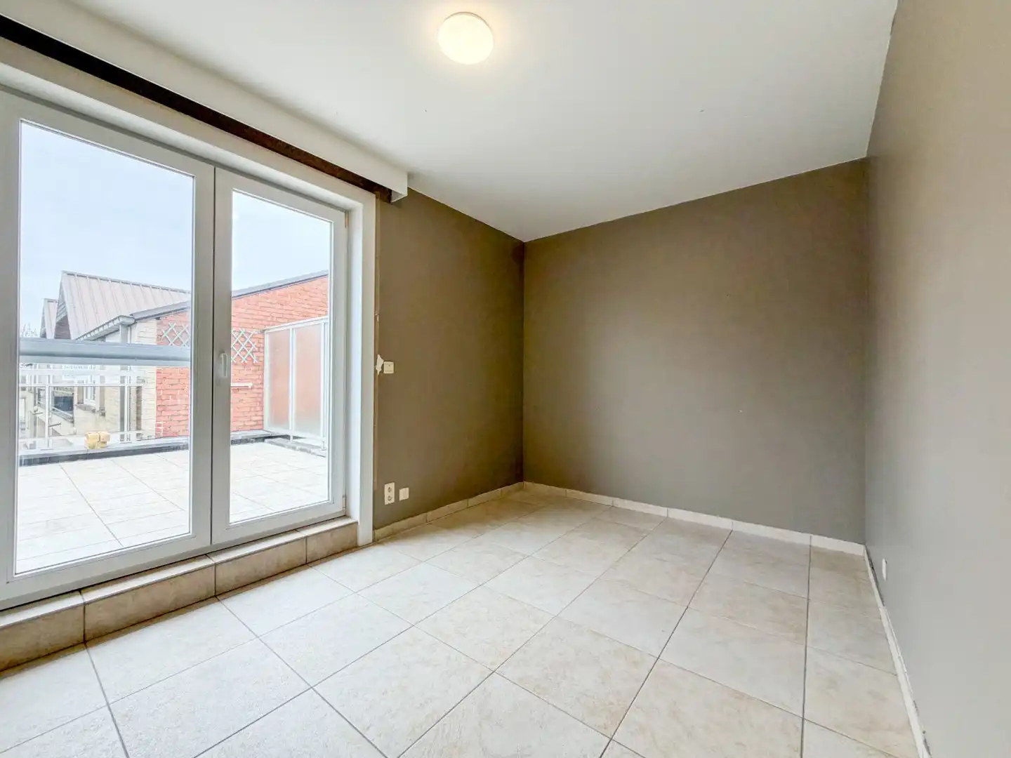 Energiezuinig 2-slp appartement (88 m²) met groot terras, Eernegem. foto 13