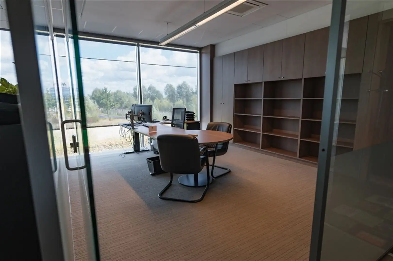 Polyvalent bedrijfsgebouw foto 24