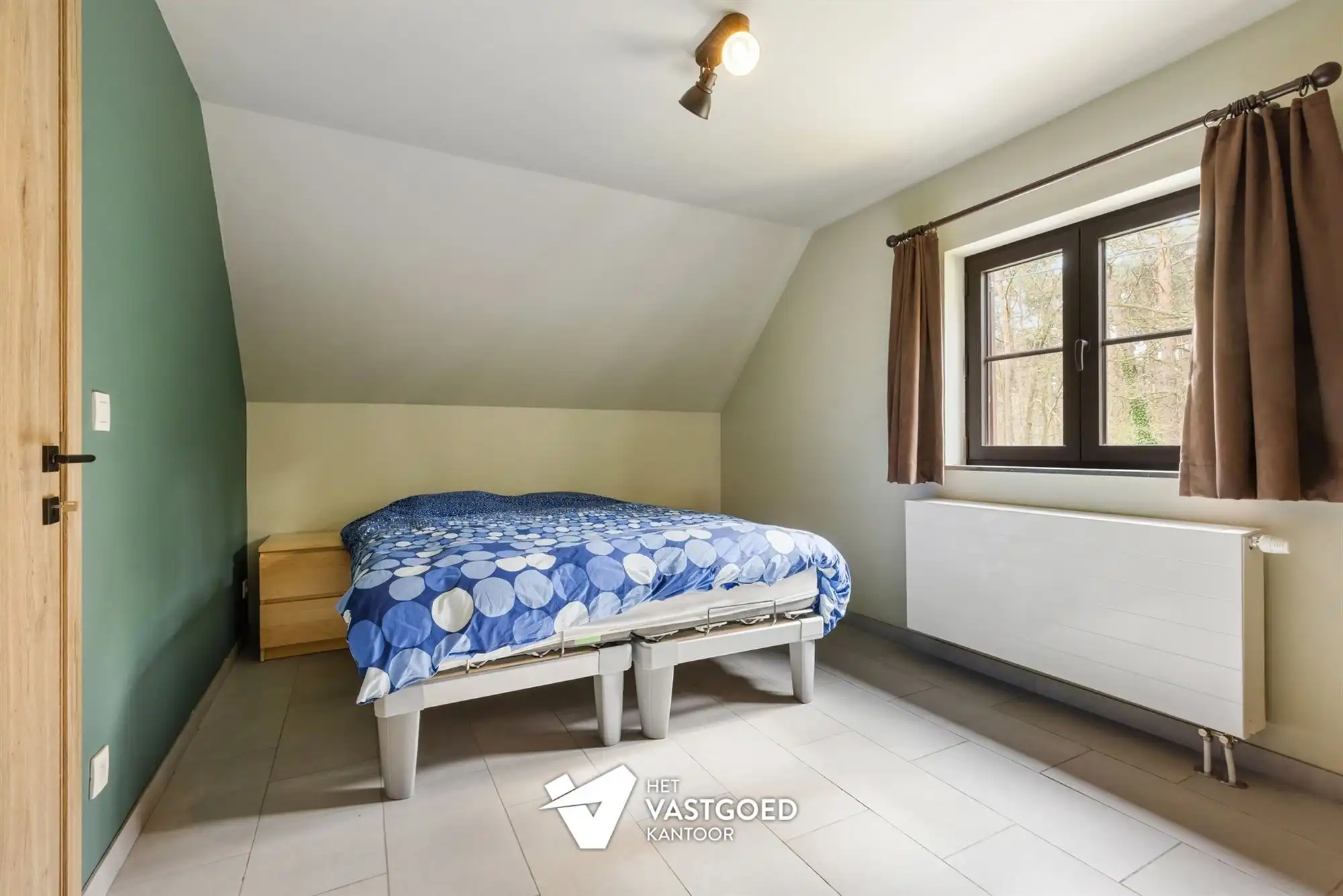 PERFECT ONDERHOUDEN WONING MET 6 SLAAPKAMERS EN WERKHUIS/GARAGE IN GROENE OMGEVING TE VIVERSEL foto 23