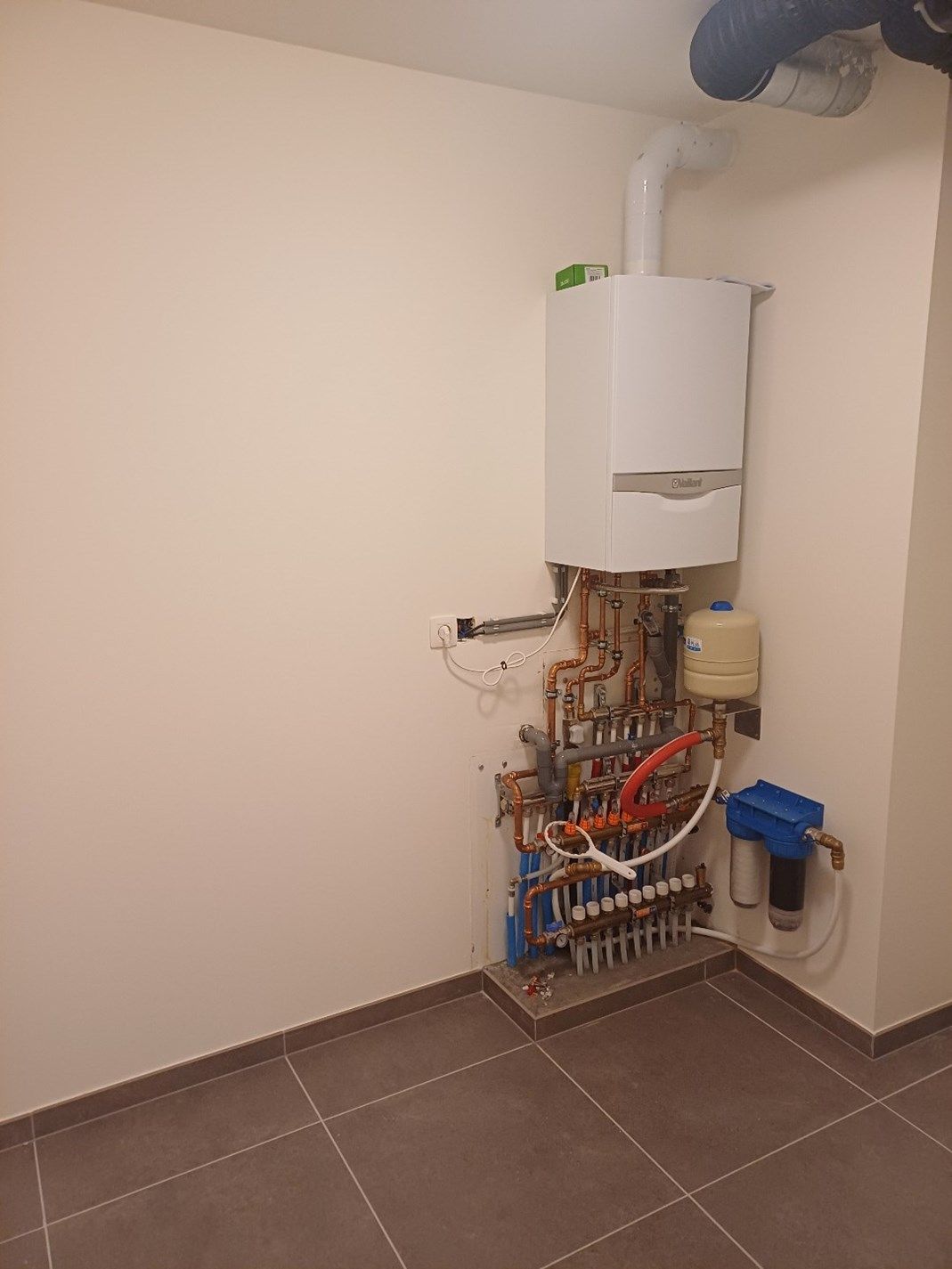 Ruim instapklaar energie-zuinig nieuwbouw-appartement in (Neer) Pelt centrum foto 18