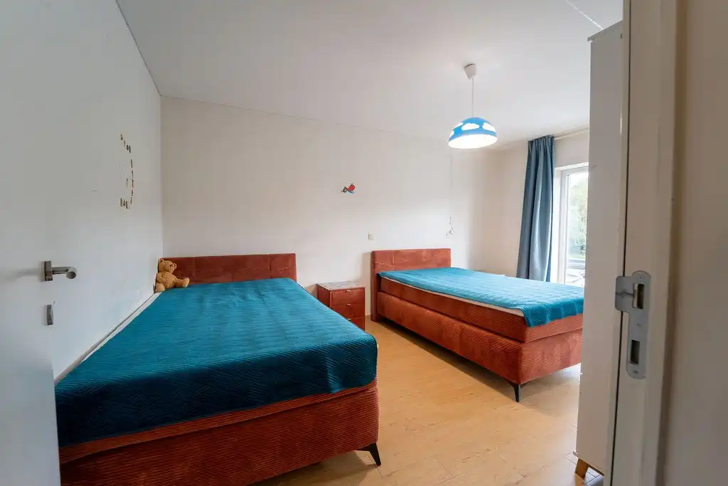 RUIM HANDELSHUIS MET WOONST TE SPALBEEK (HASSELT) foto 11