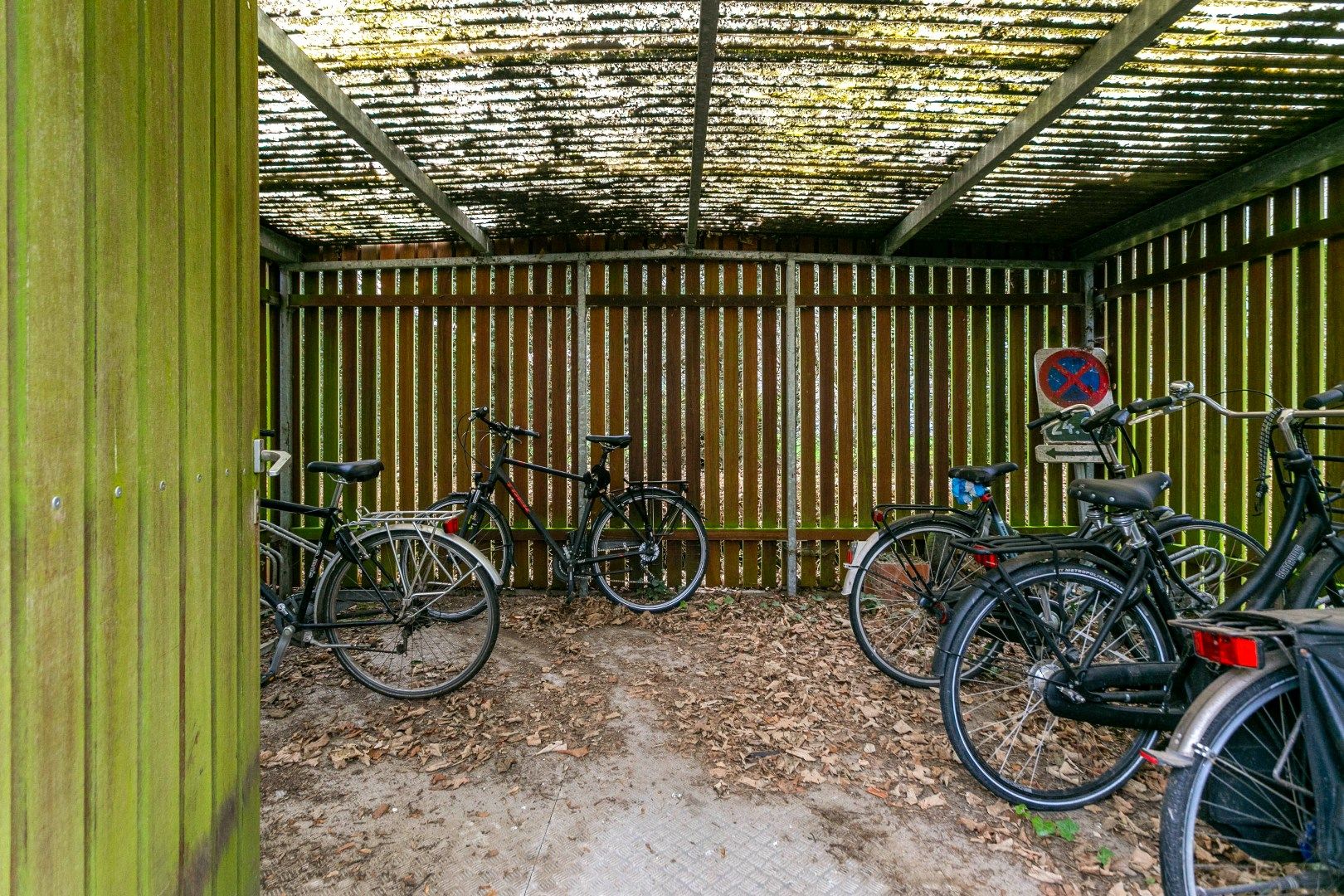 Prachtig gelijkvloers  3 slaapkamer appartement met tuin van 389m2 foto 26