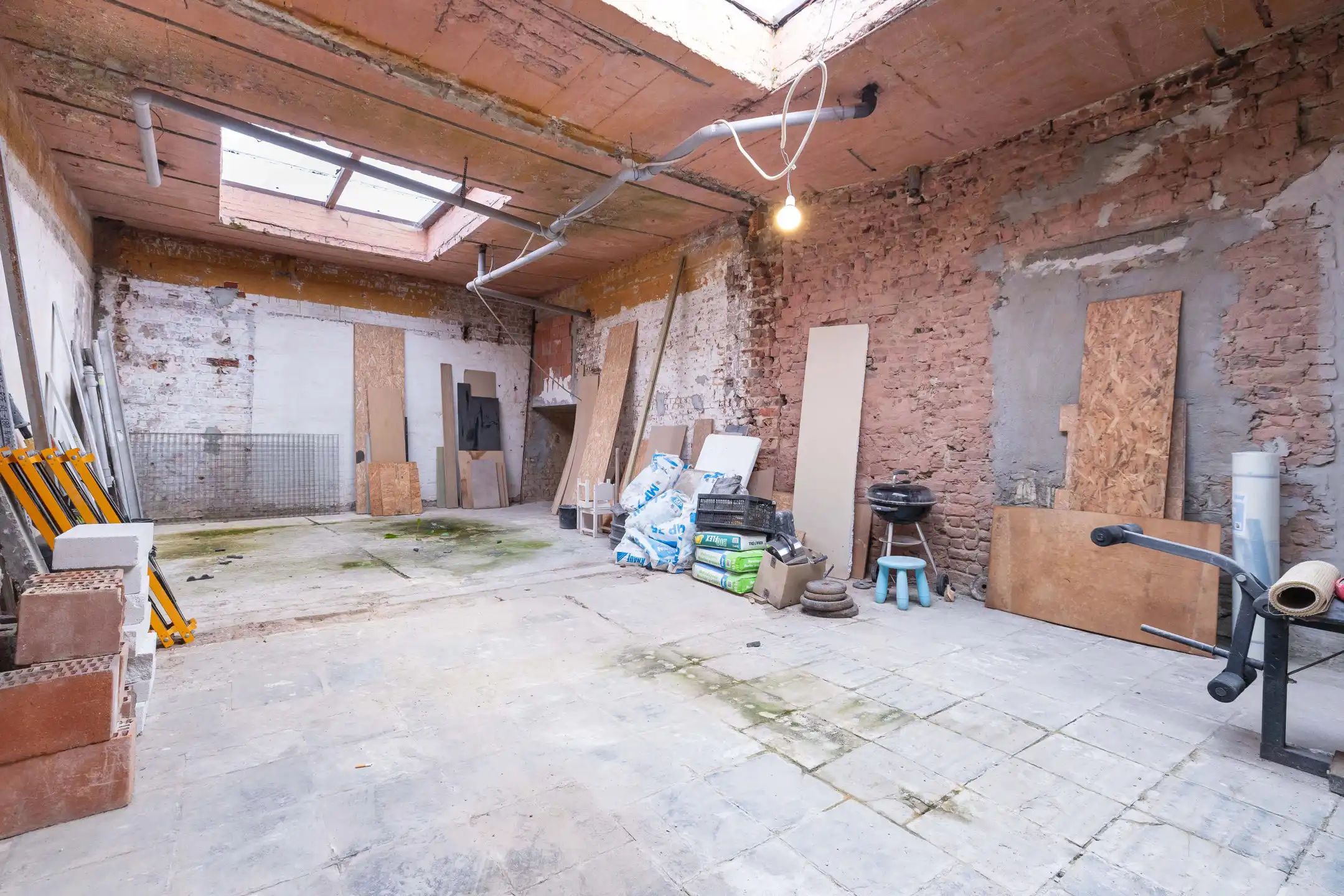 Woning van ± 150 m² met atelier/opslagruimte van ± 100 m² foto 21