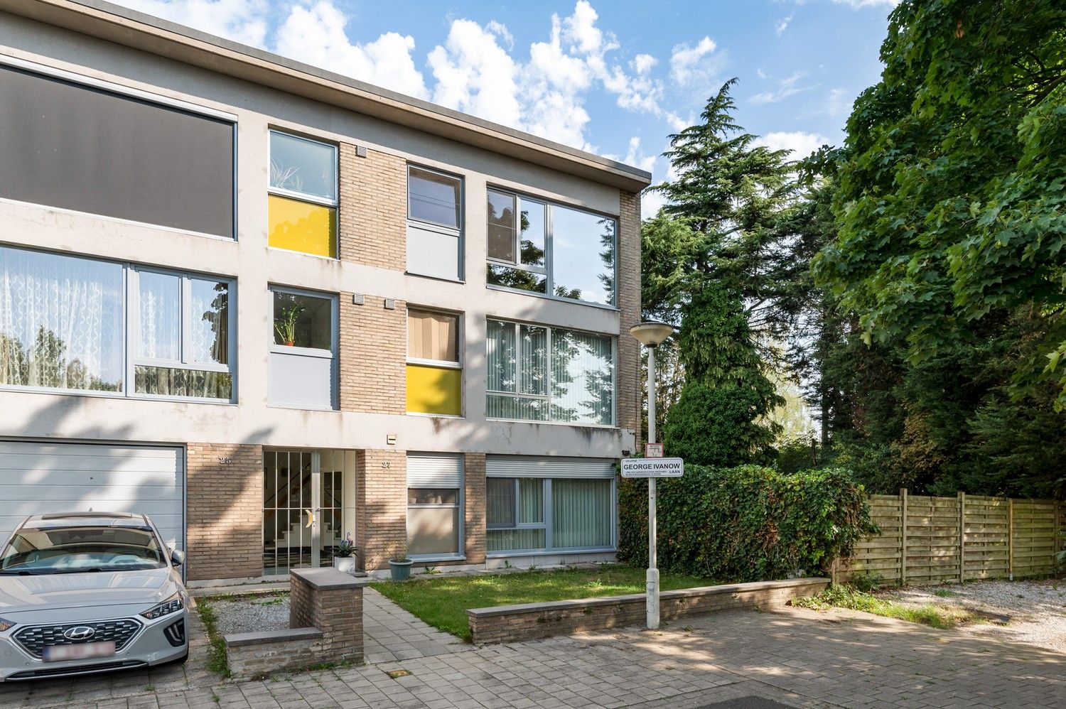 2 slaapkamer appartement met een terras in kleinschalig gebouw in Deurne! foto 18