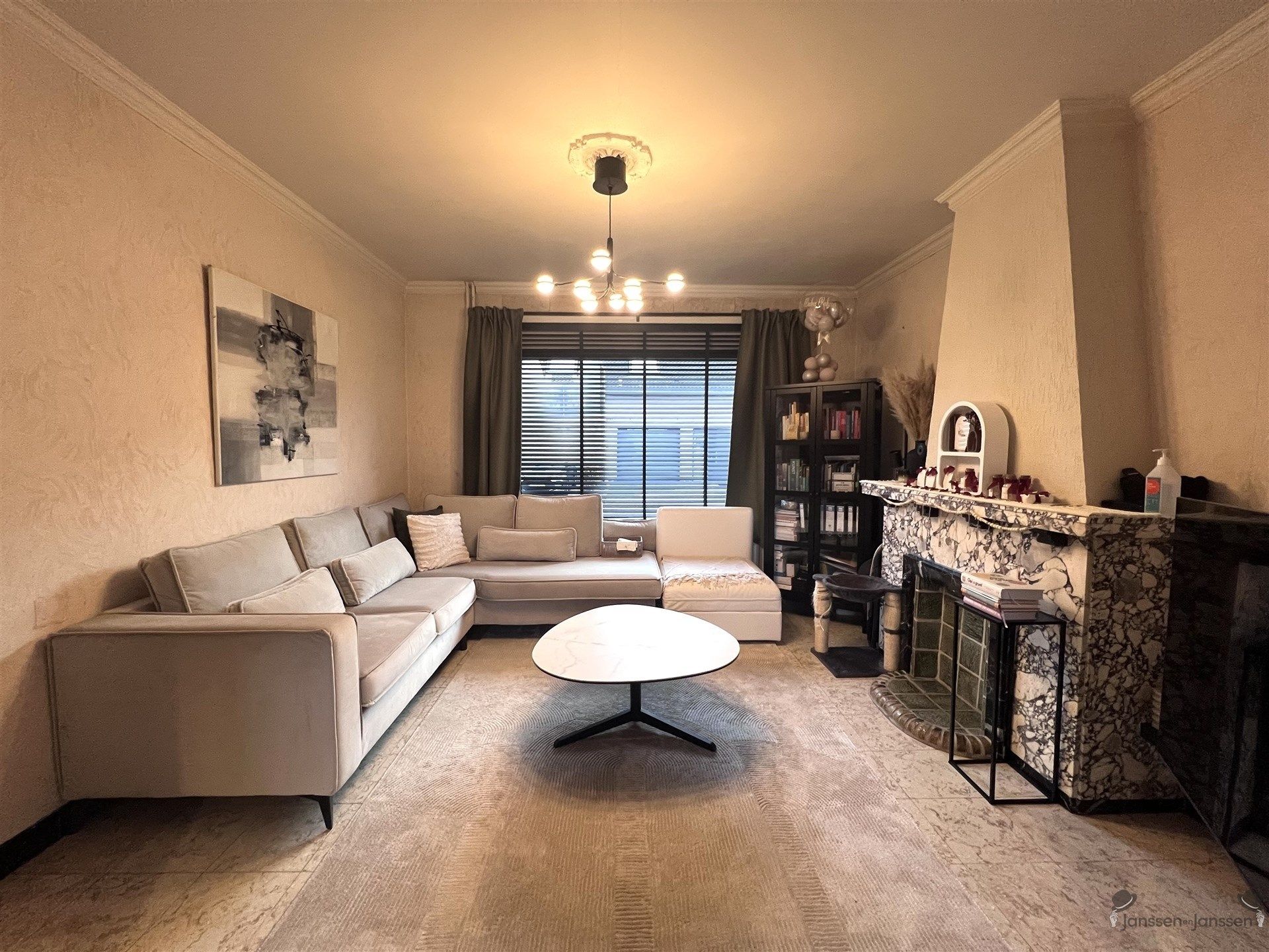 Rijwoning met 4 slaapkamers & tuin foto 3