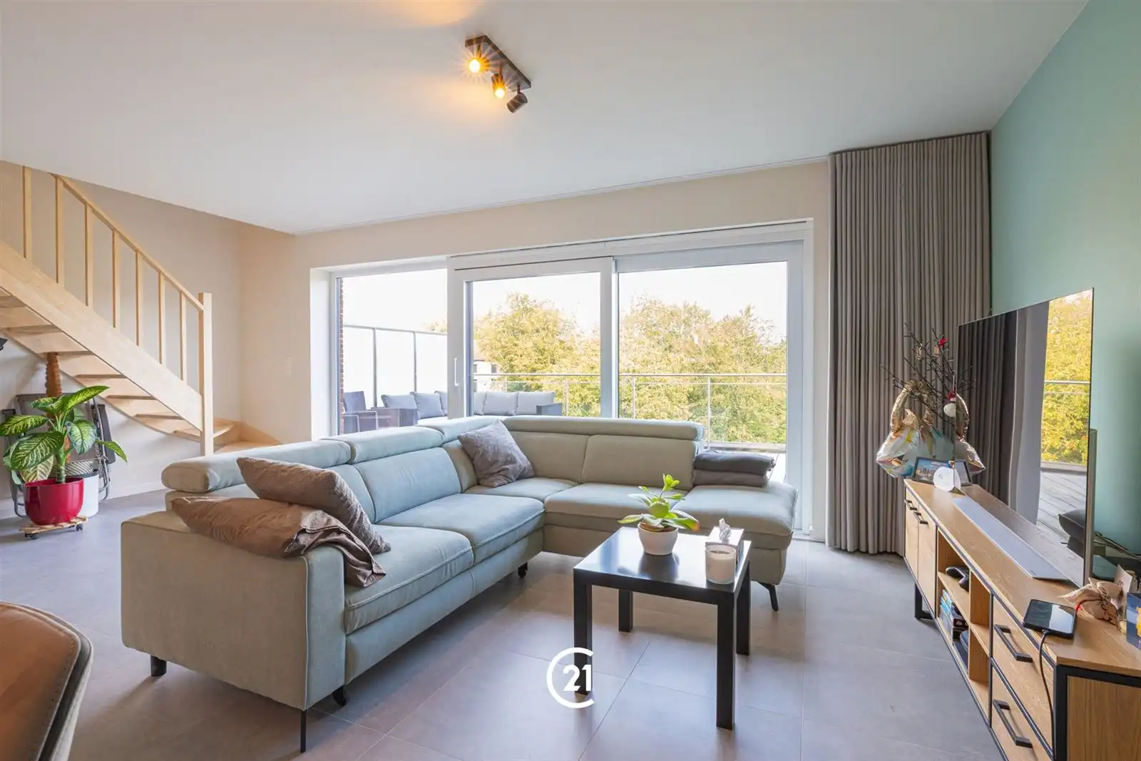 Prachtig duplexappartement met 3 kamers en groot terras met subliem uitzicht foto 6