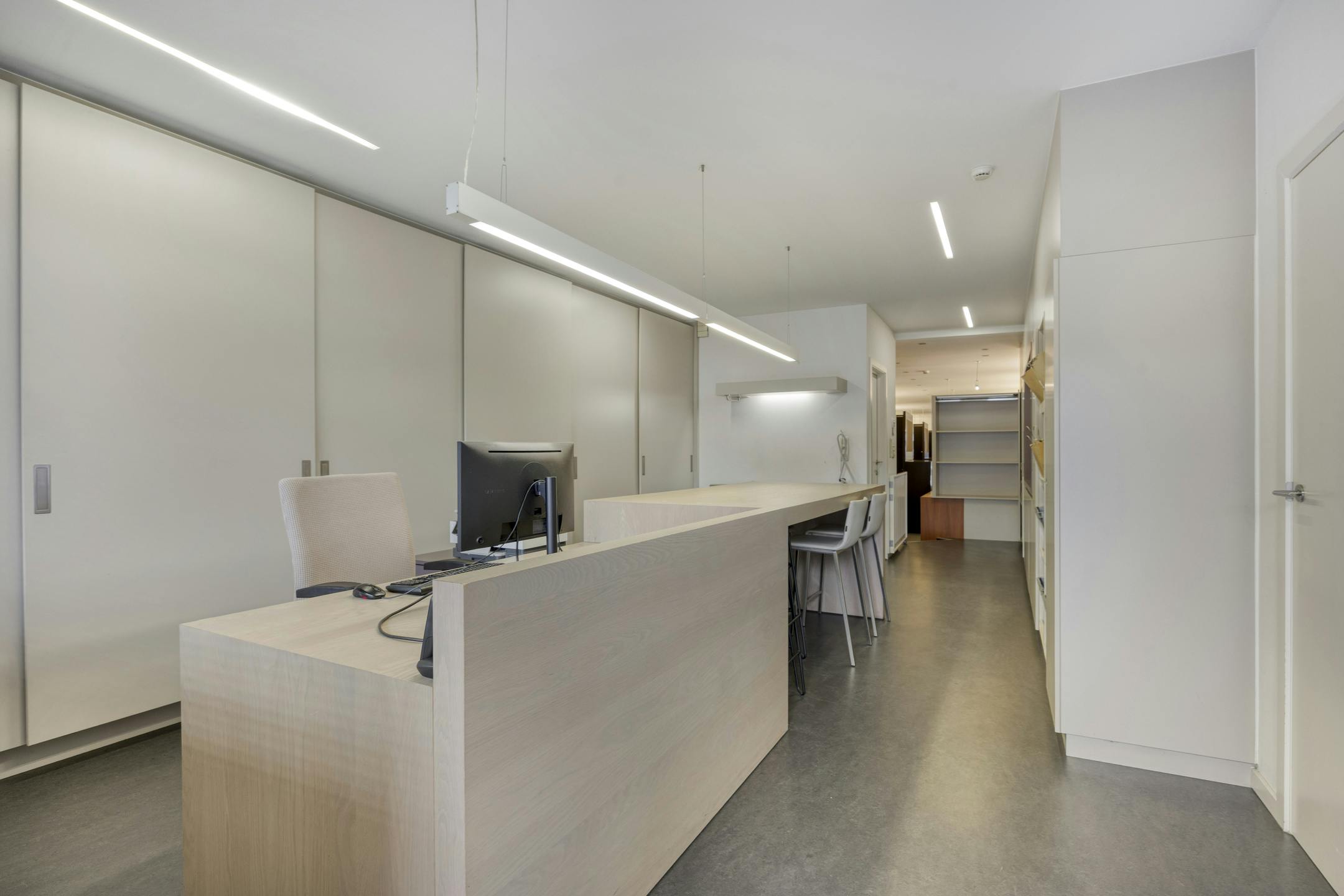 Stijlvolle stadswoning met handelspand te koop in hartje Maaseik foto 12