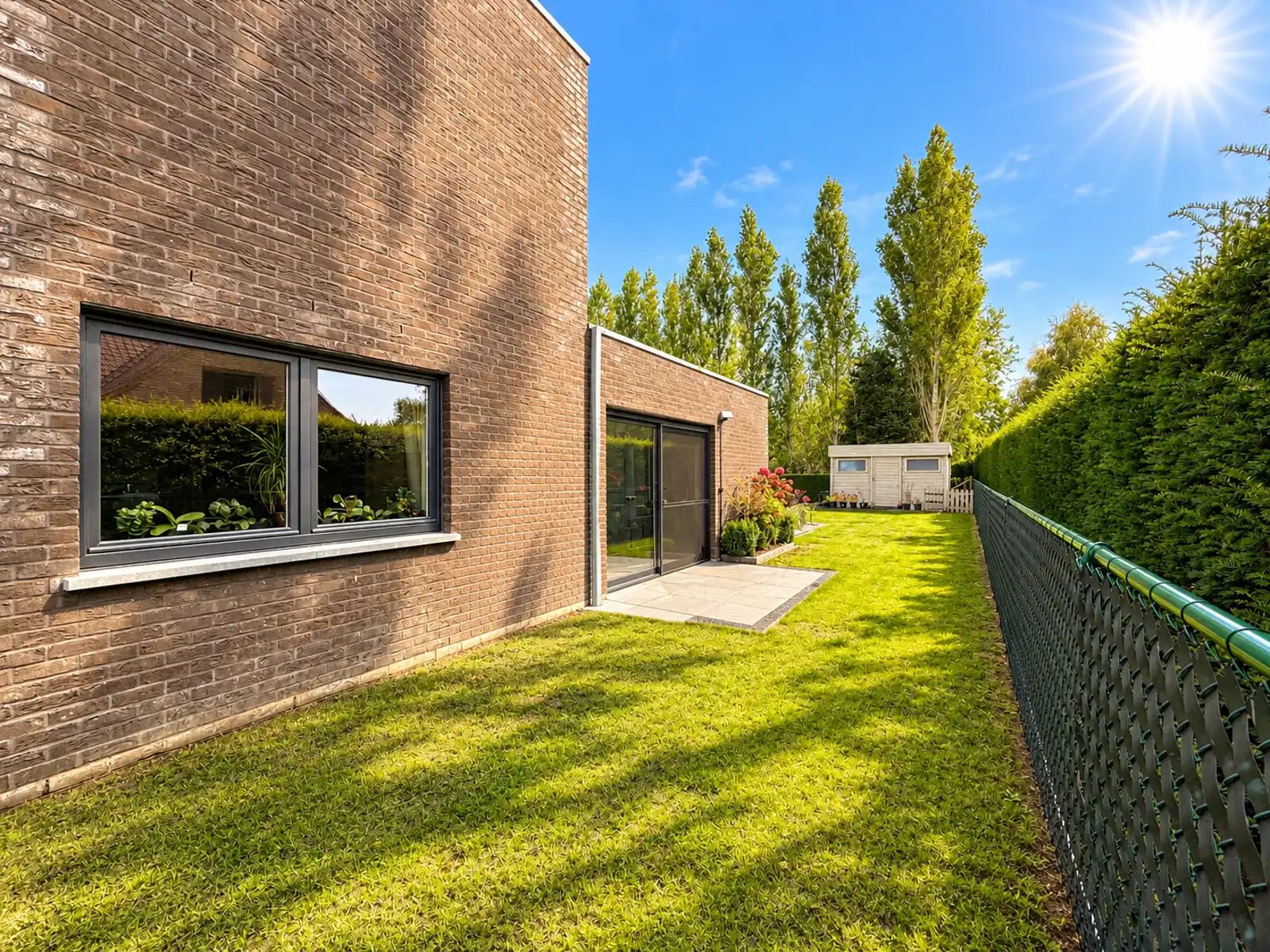 Instapklare woning (half open) met 3 slaapkamers en tuin foto 22