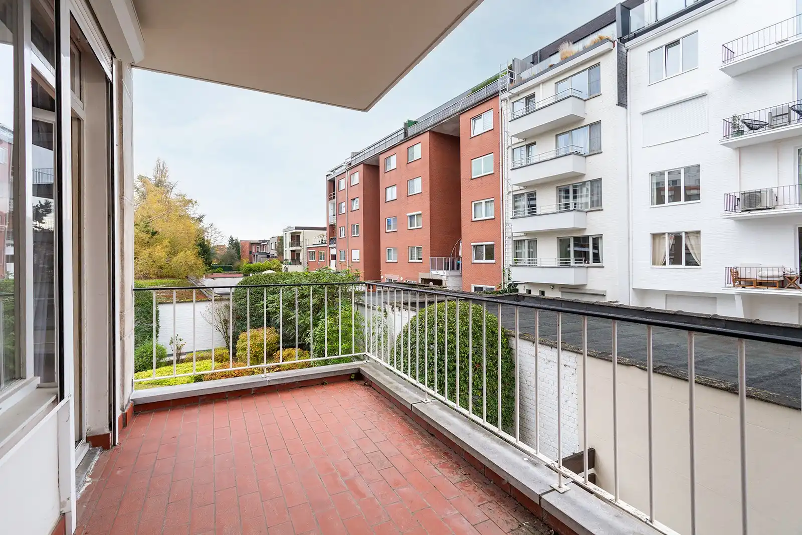 Veel ruimte, licht en mogelijkheden foto 19