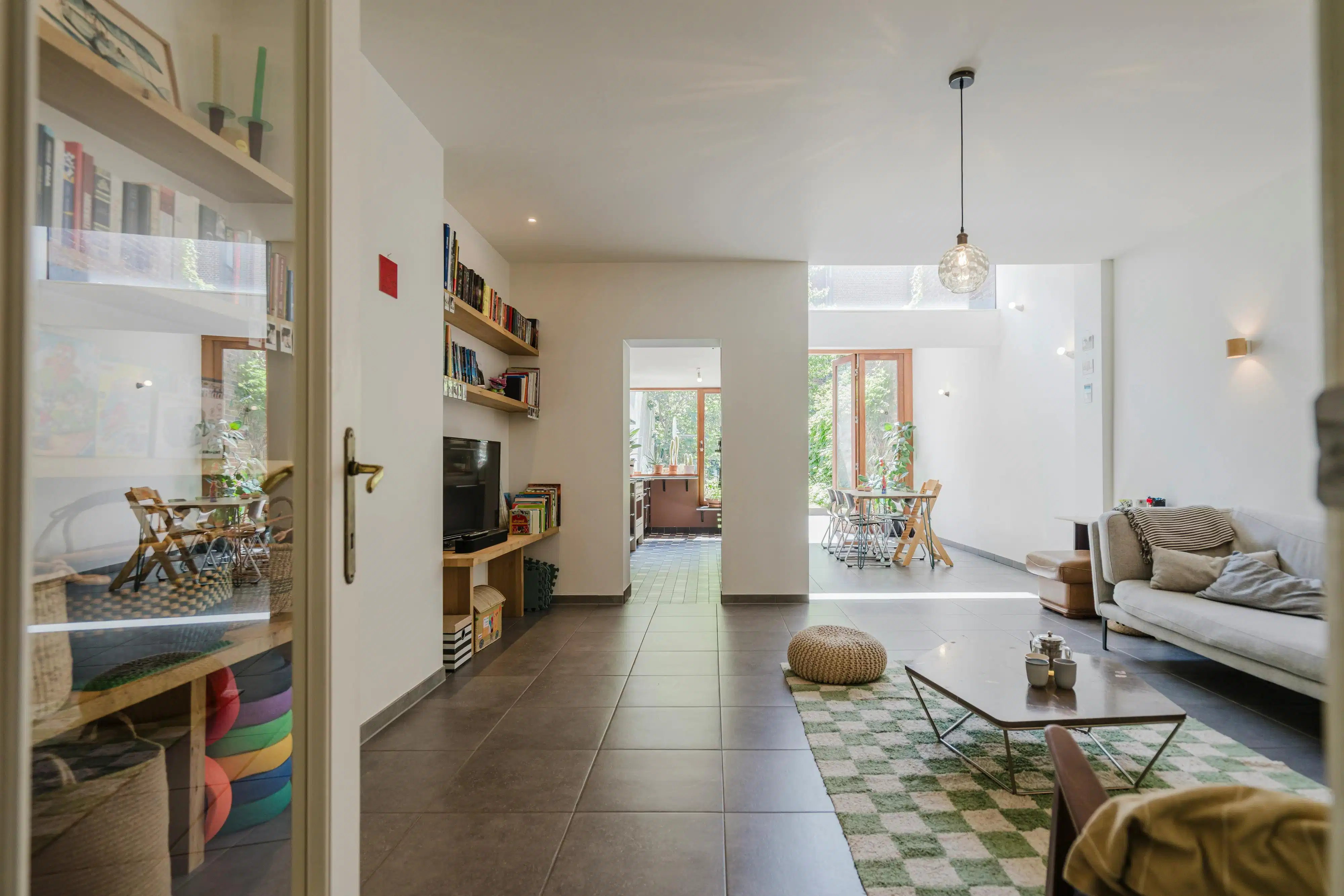 Instapklare burgerwoning met tuin en 4 slpk in Beverlaai  foto 9