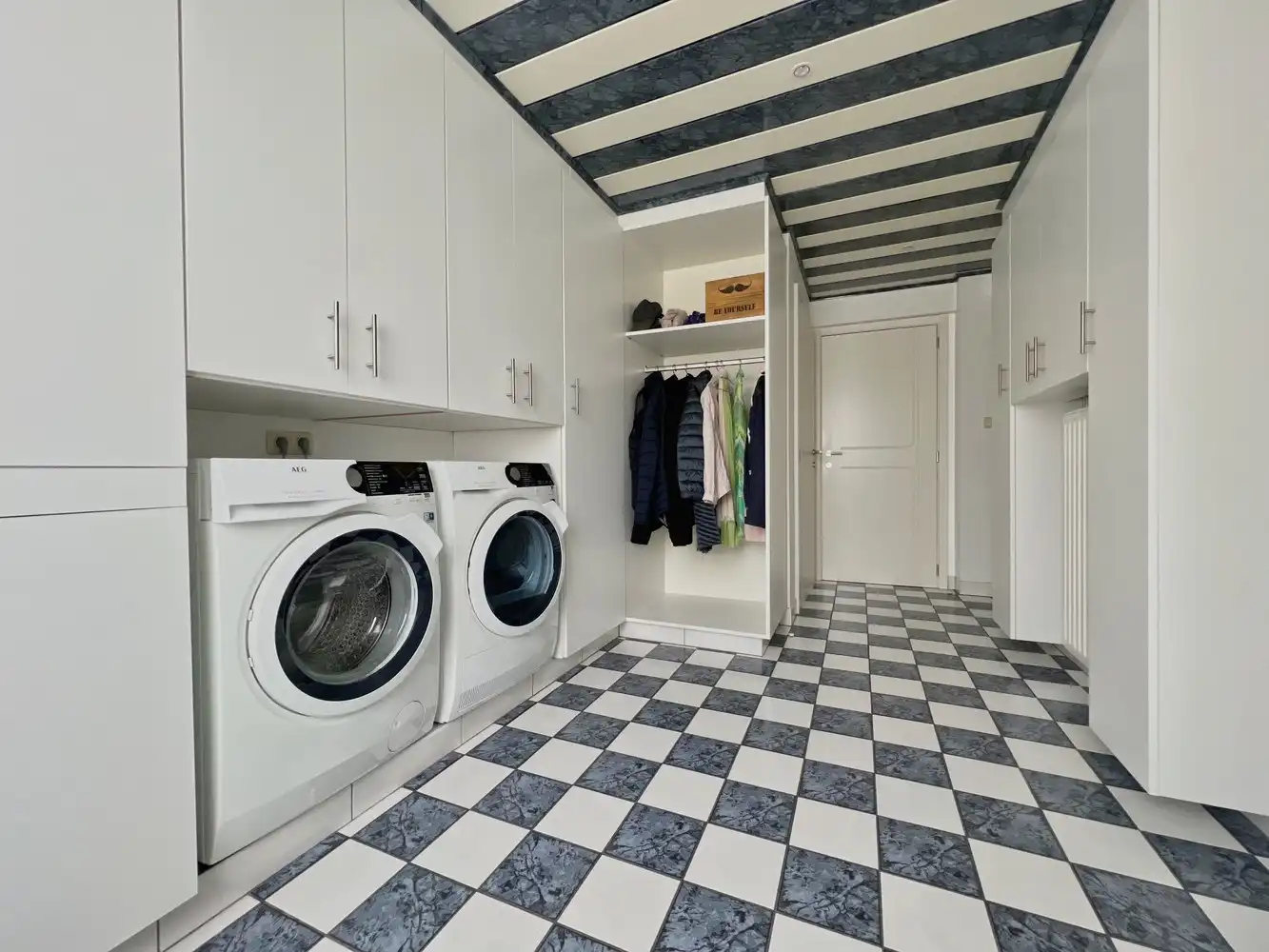 Topper! Ruime gezinswoning op 1640m² met garage! foto 9