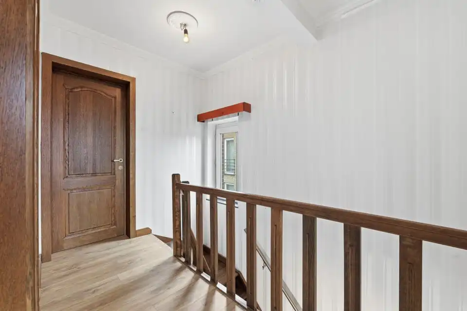 INSTAPKLARE WONING MET TWEE GARAGES IN TONGEREN foto 19