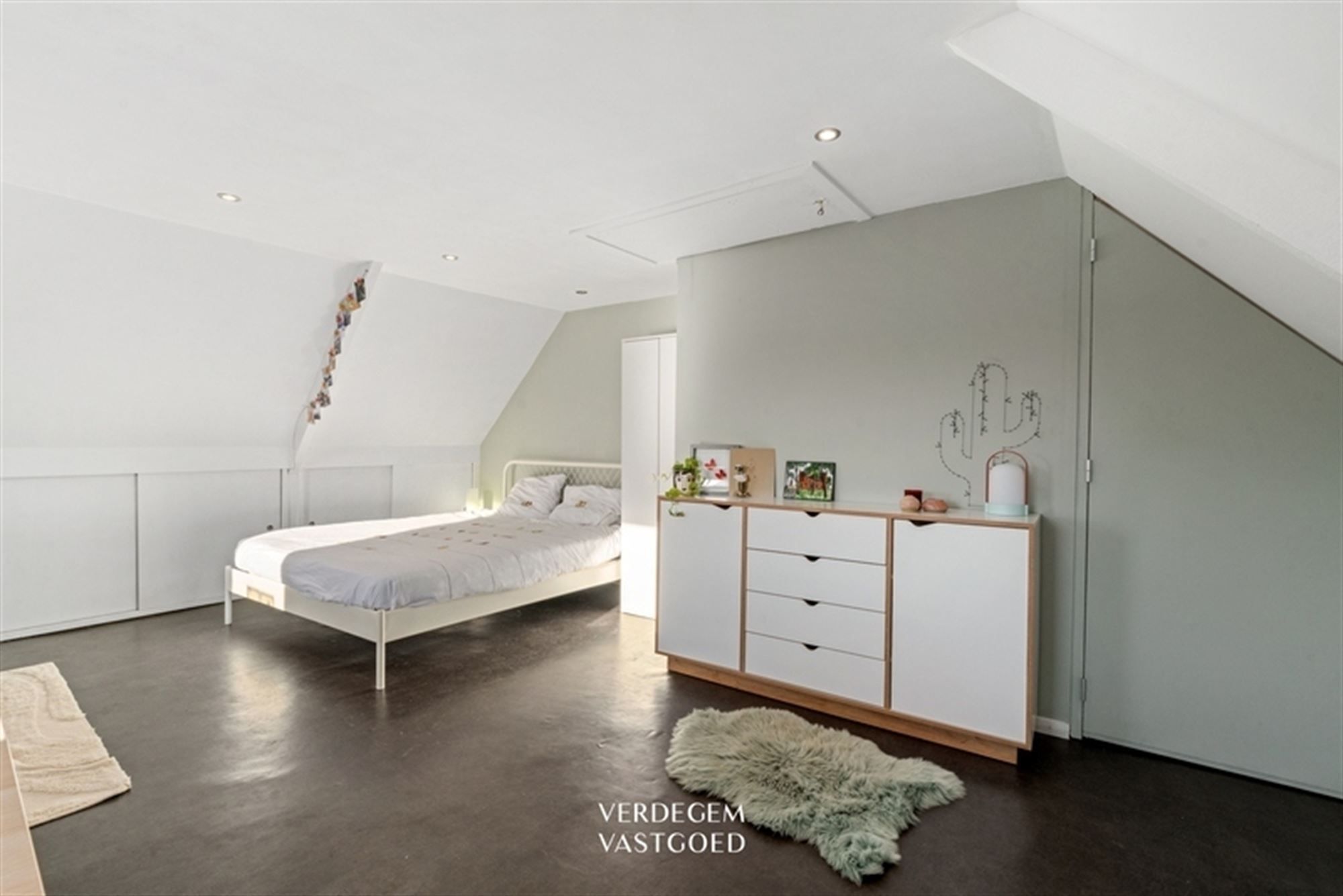 Toffe gezinswoning met 4 slaapkamers en mooie tuin foto 21