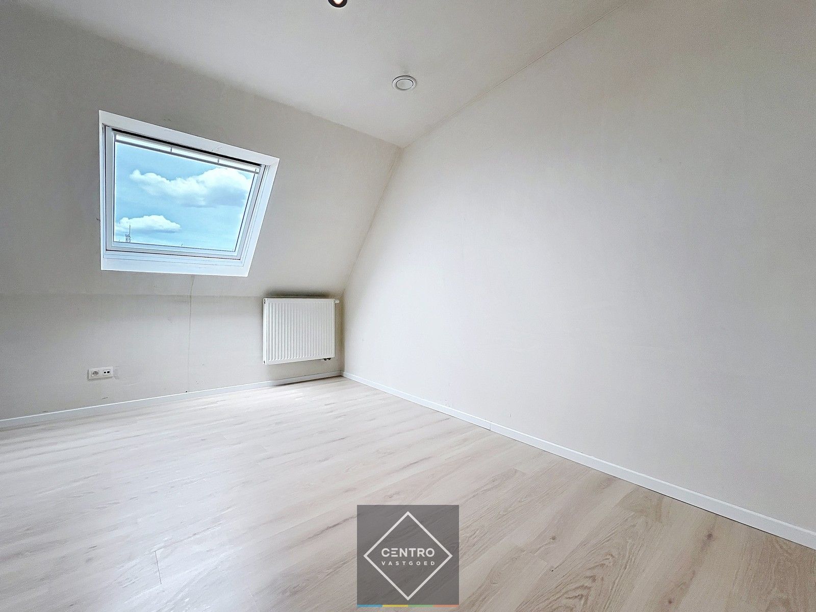 TOPAANBOD, halfopen  NB-woning met 3 slpks, ZUIDger. tuin, GARAGE én ZONNEPANELEN! foto 26