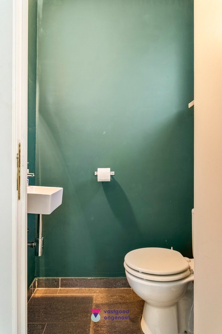 Te koop: Unieke en Rustig Gelegen Villa in Evergem foto 11