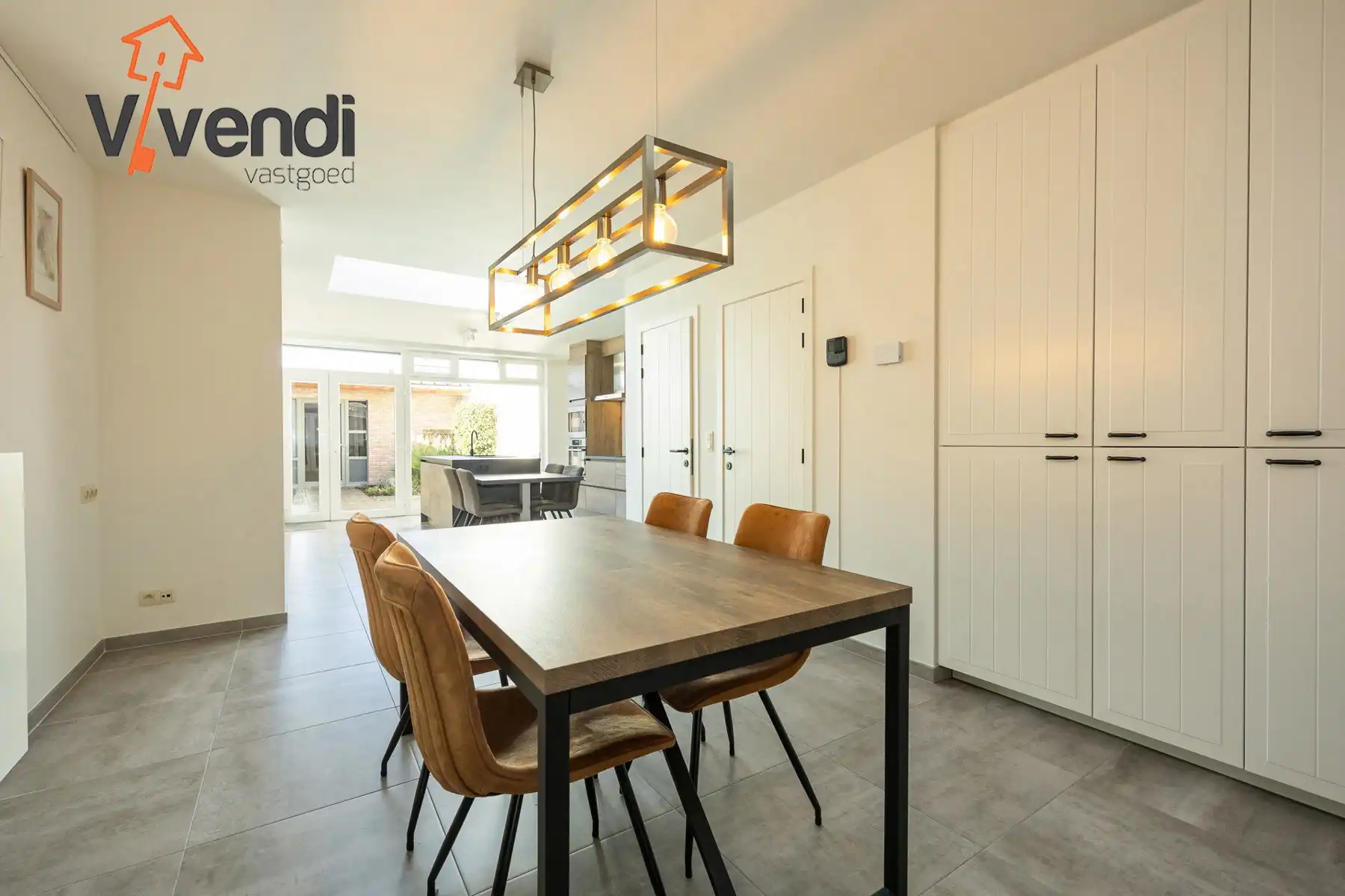 Instapklare stadswoning recent volledig gerenoveerd! foto 6