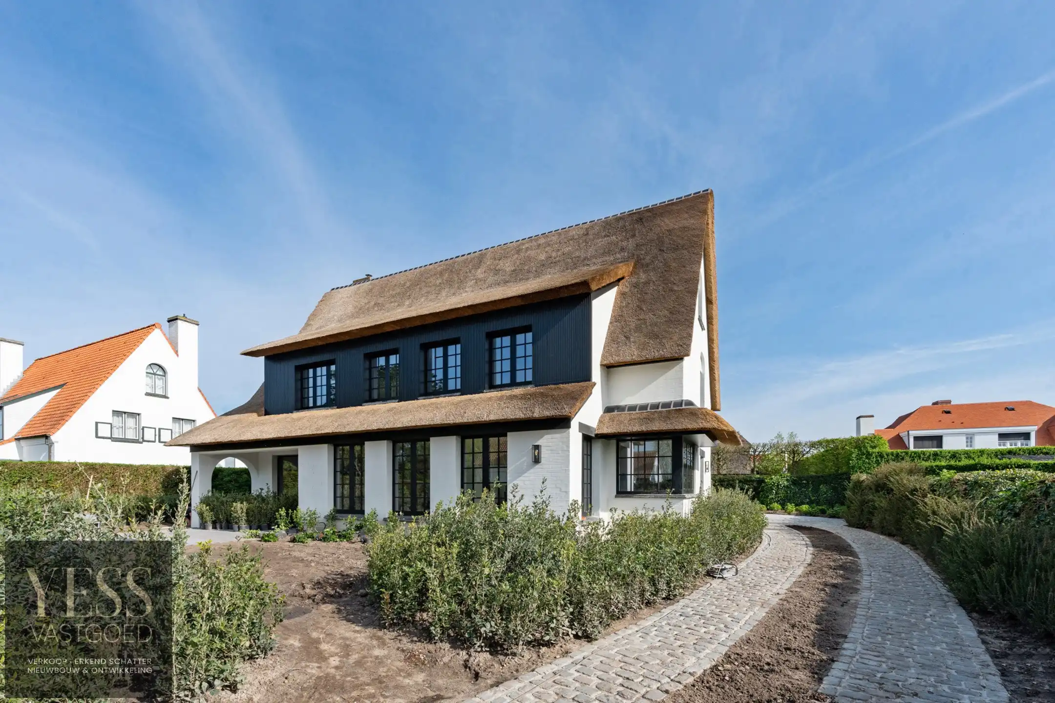 Buitengewoon, gerenoveerde villa op toplocatie in het zoute  foto {{pictureIndex}}