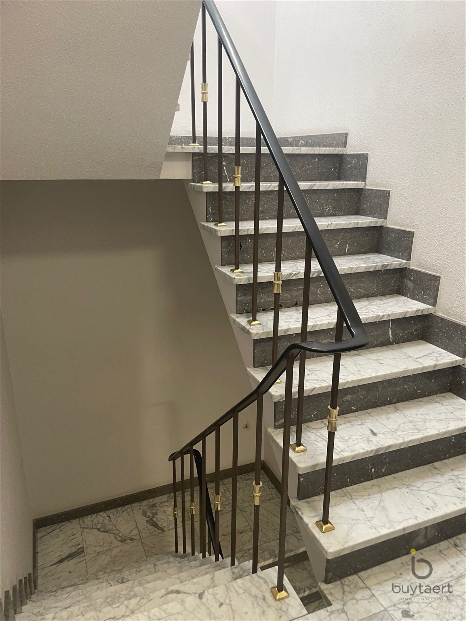 Ideaal gelegen twee (of drie) slaapkamer appartement in het hartje van Brasschaat!  foto 20