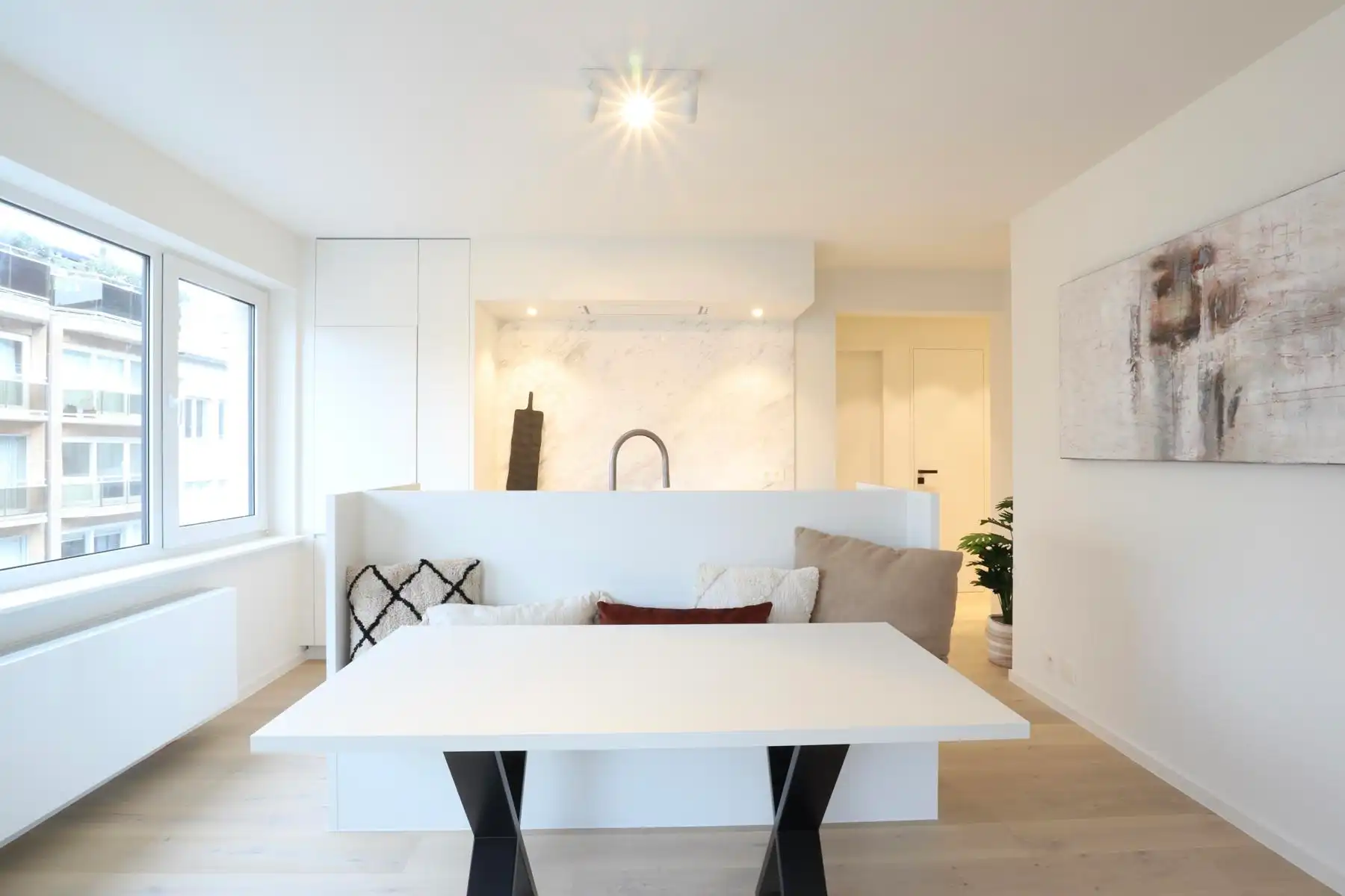 Lichtrijk hoekappartement vlakbij de Lippenslaan in Knokke foto 2