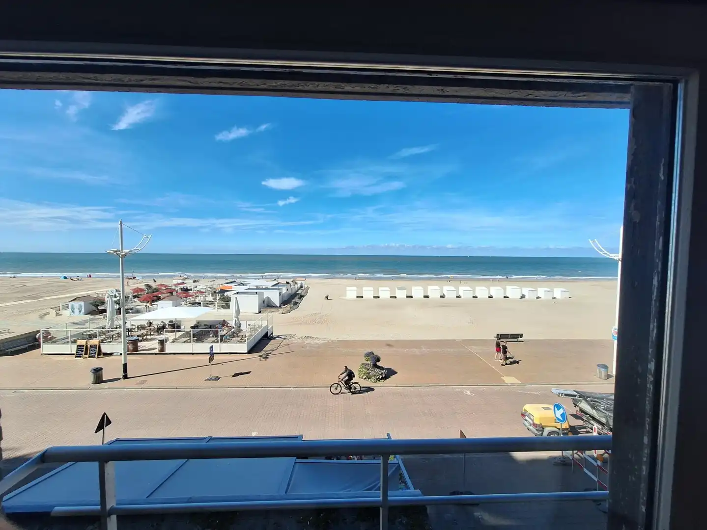 Licht gemeubelde appartement met één slaapkamer foto 4