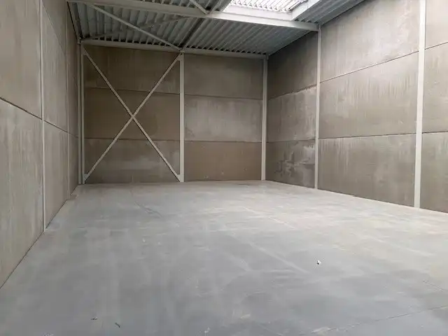 Zeer goed gelegen bedrijfsruimte foto 3