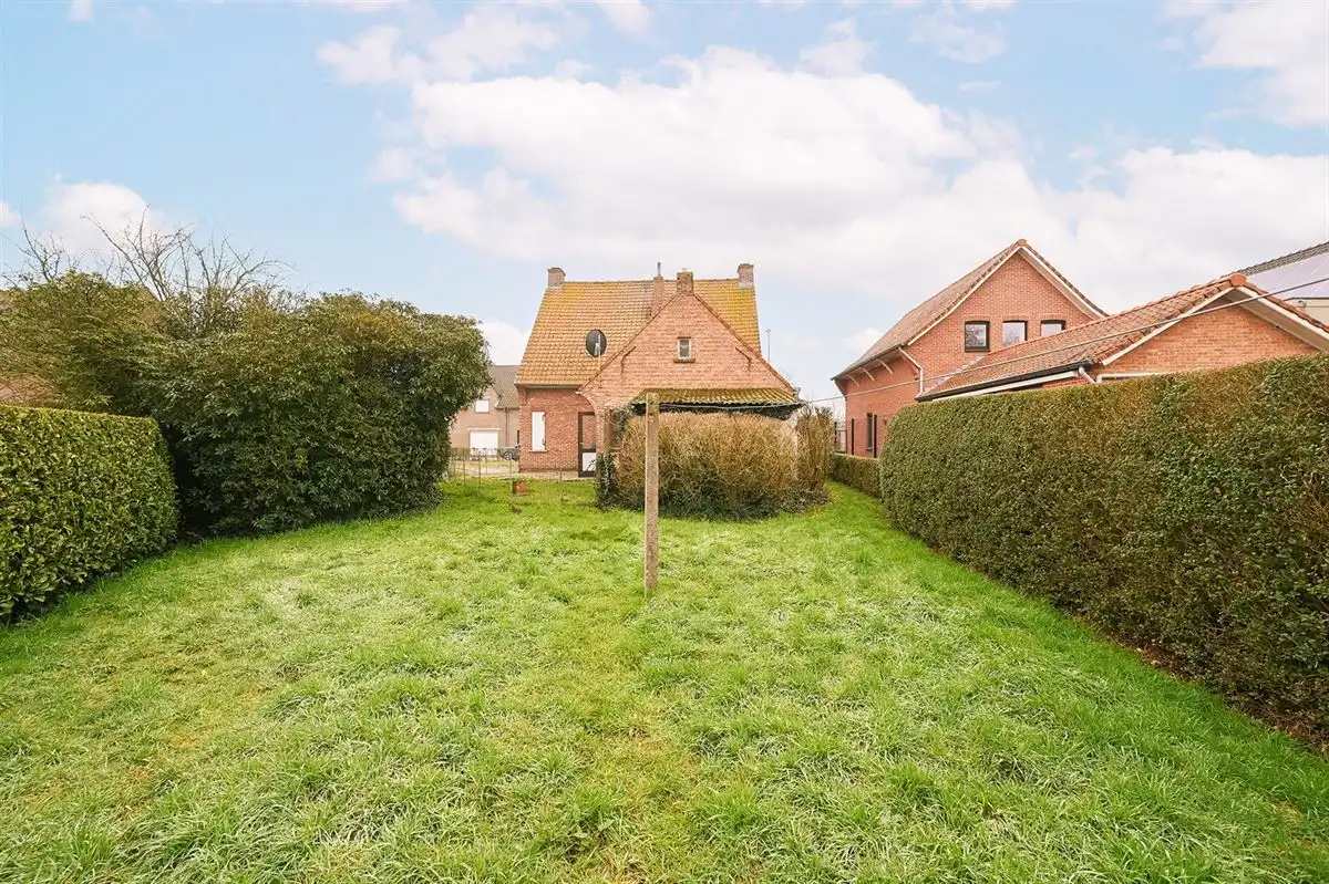 Projecteigendom met afbraak- of renovatiepotentieel in Sinaai foto 4