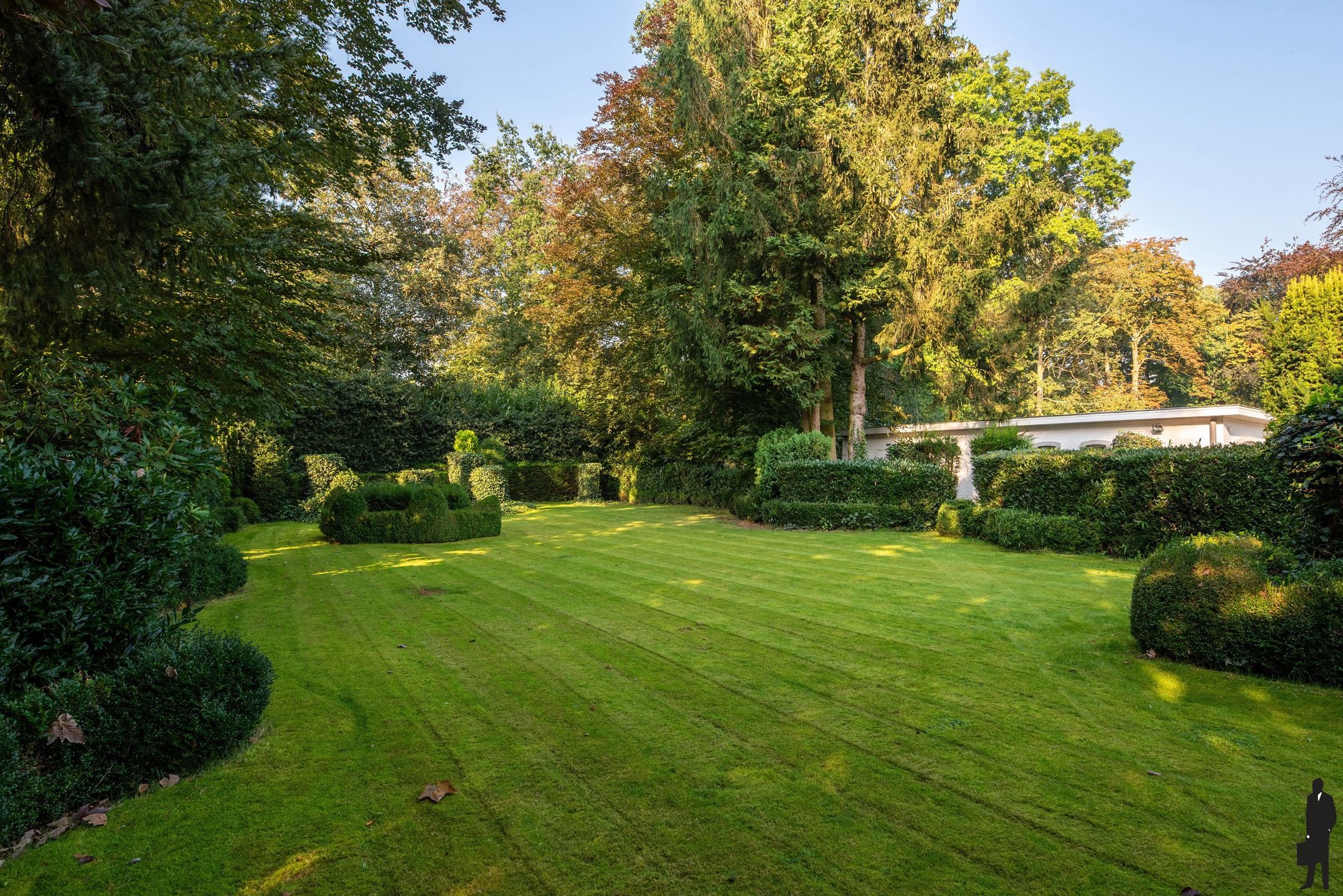  Goed onderhouden in het centrum gelegen karaktervilla op een perceel van ca. 1.938 m²! foto 31