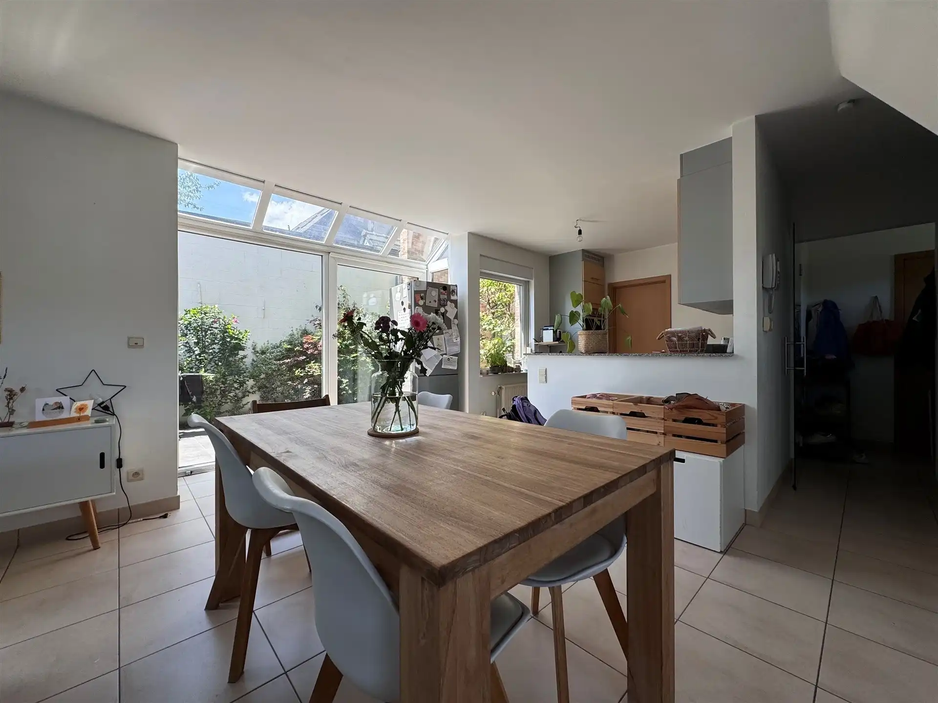 Gunstig gelegen woning met terras en 3 slaapkamers. foto 8
