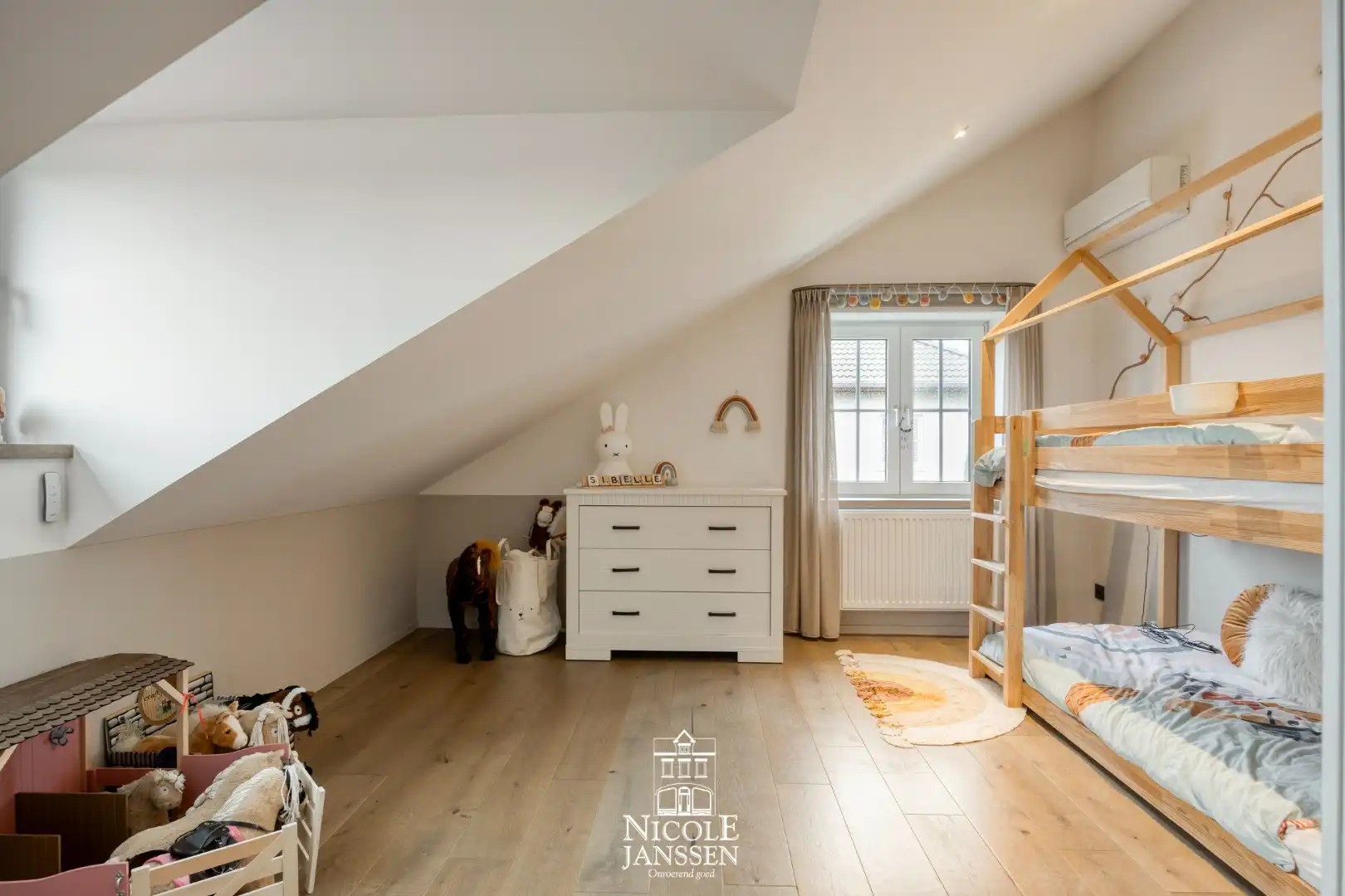 Ruime gezinswoning foto 20