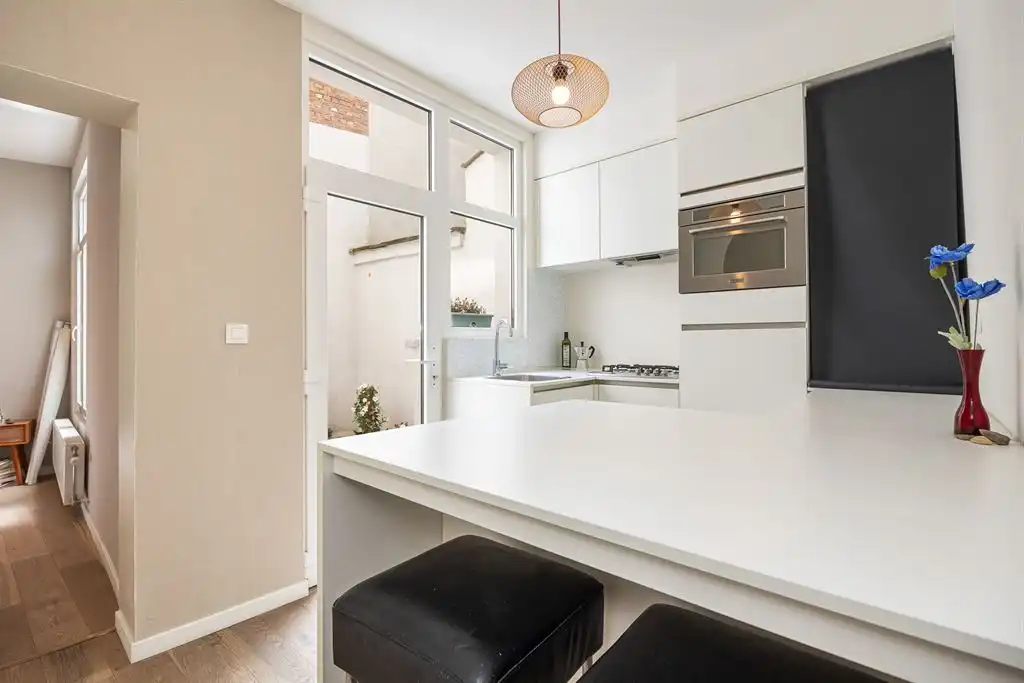 Instapklaar gelijkvloersappartement op toplocatie foto 4