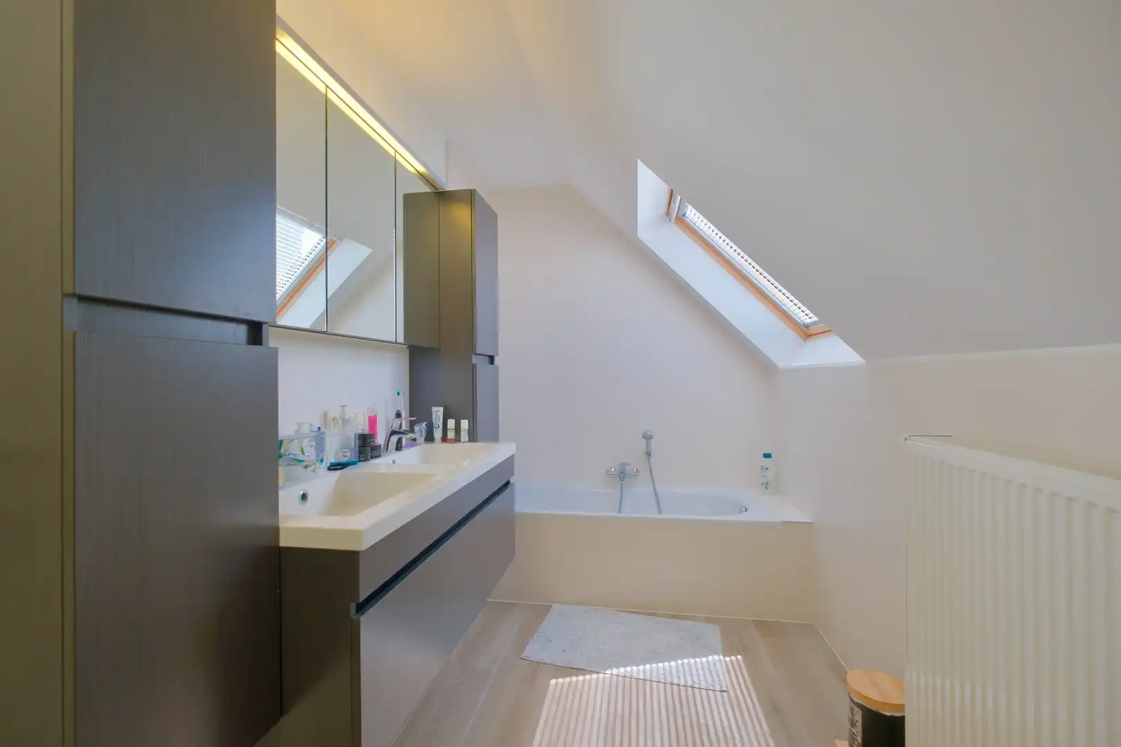 Recente bel-etage met 3 slpks, ruim terras en staanplaats foto 16