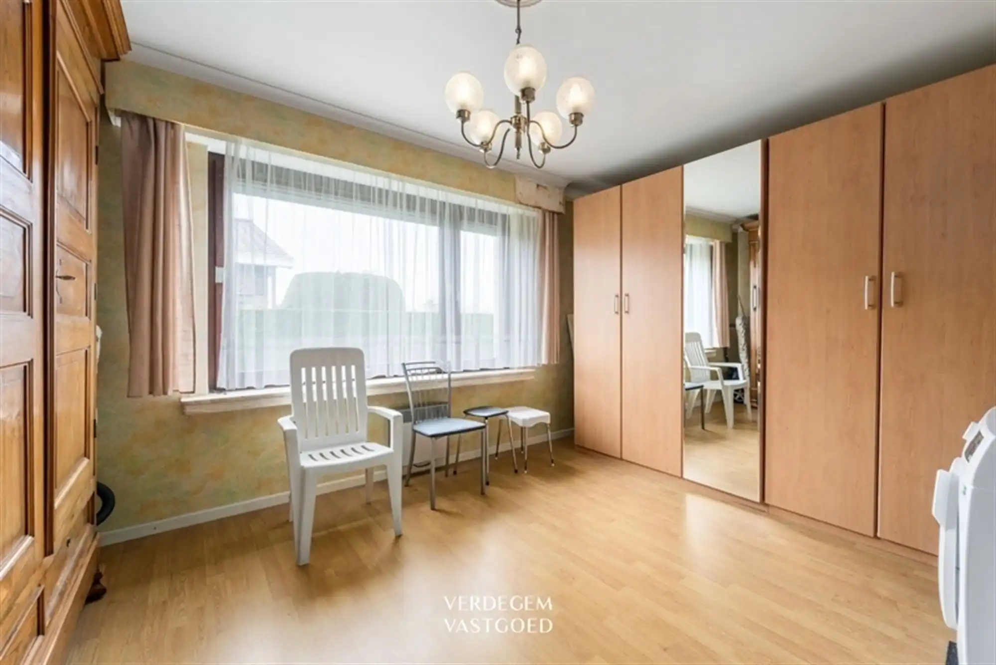 Tijdloze villa met 5+ slaapkamers en tuin, volledig onderkelderd foto 16