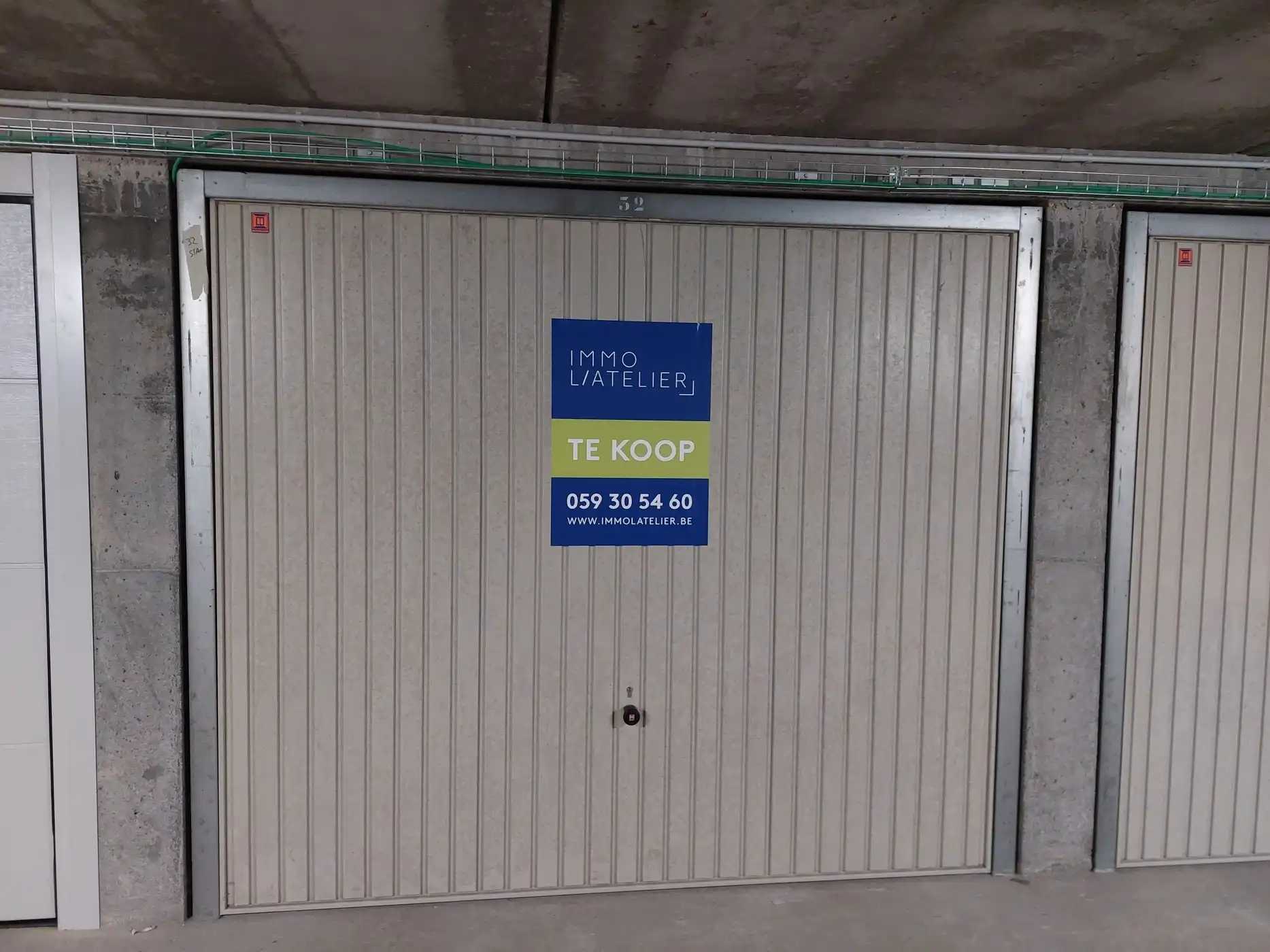 Garage te Westende. foto {{pictureIndex}}