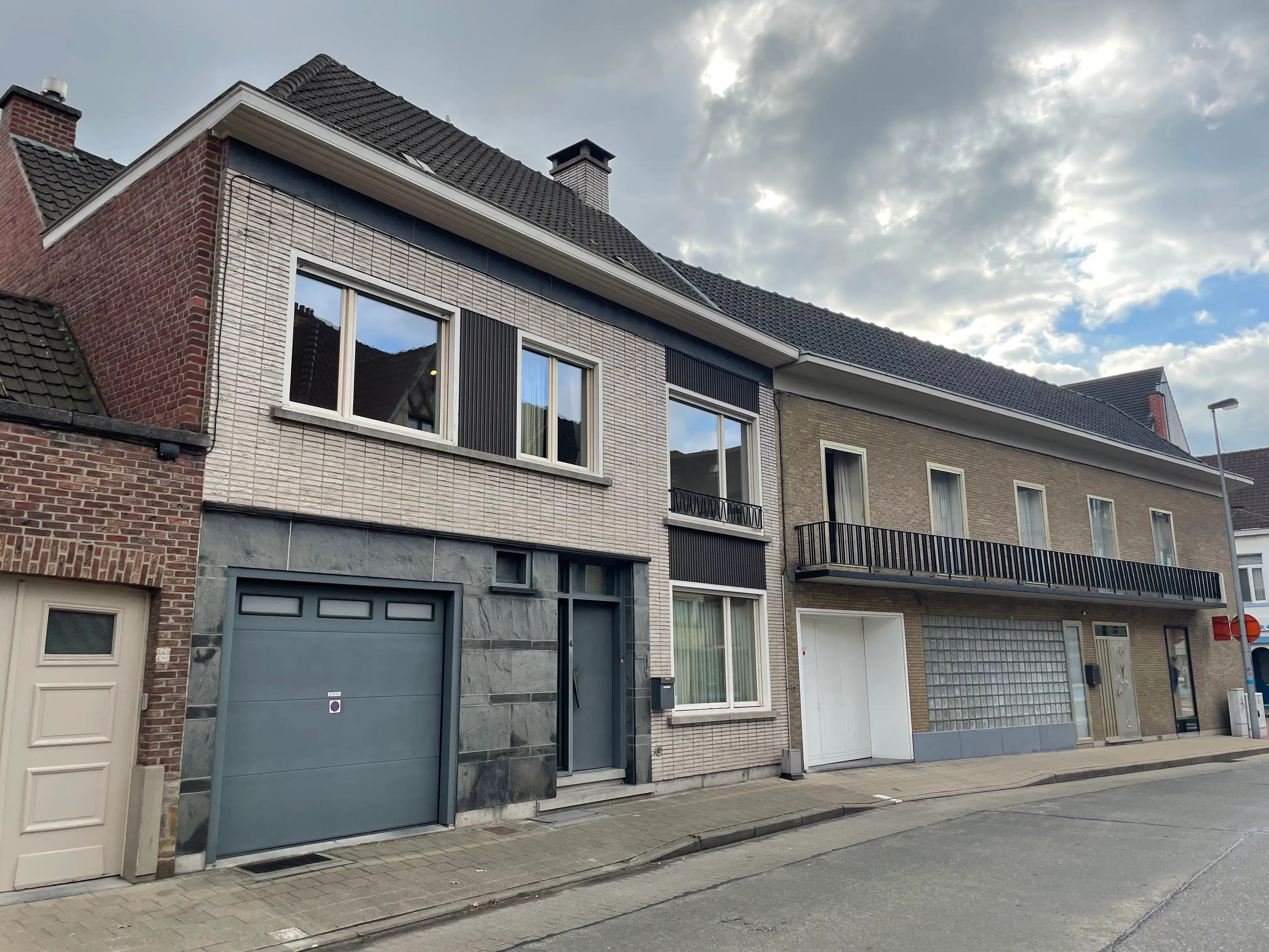 Ruime vier-slaapkamer BURGERWONING + garage & groot terras foto 5