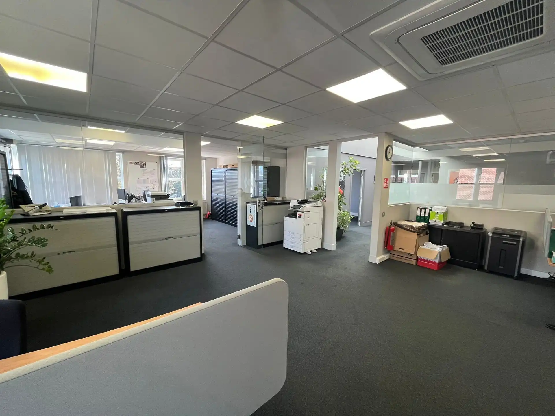 Polyvalent bedrijfsgebouw  van 1.550m² te Schelle foto 7