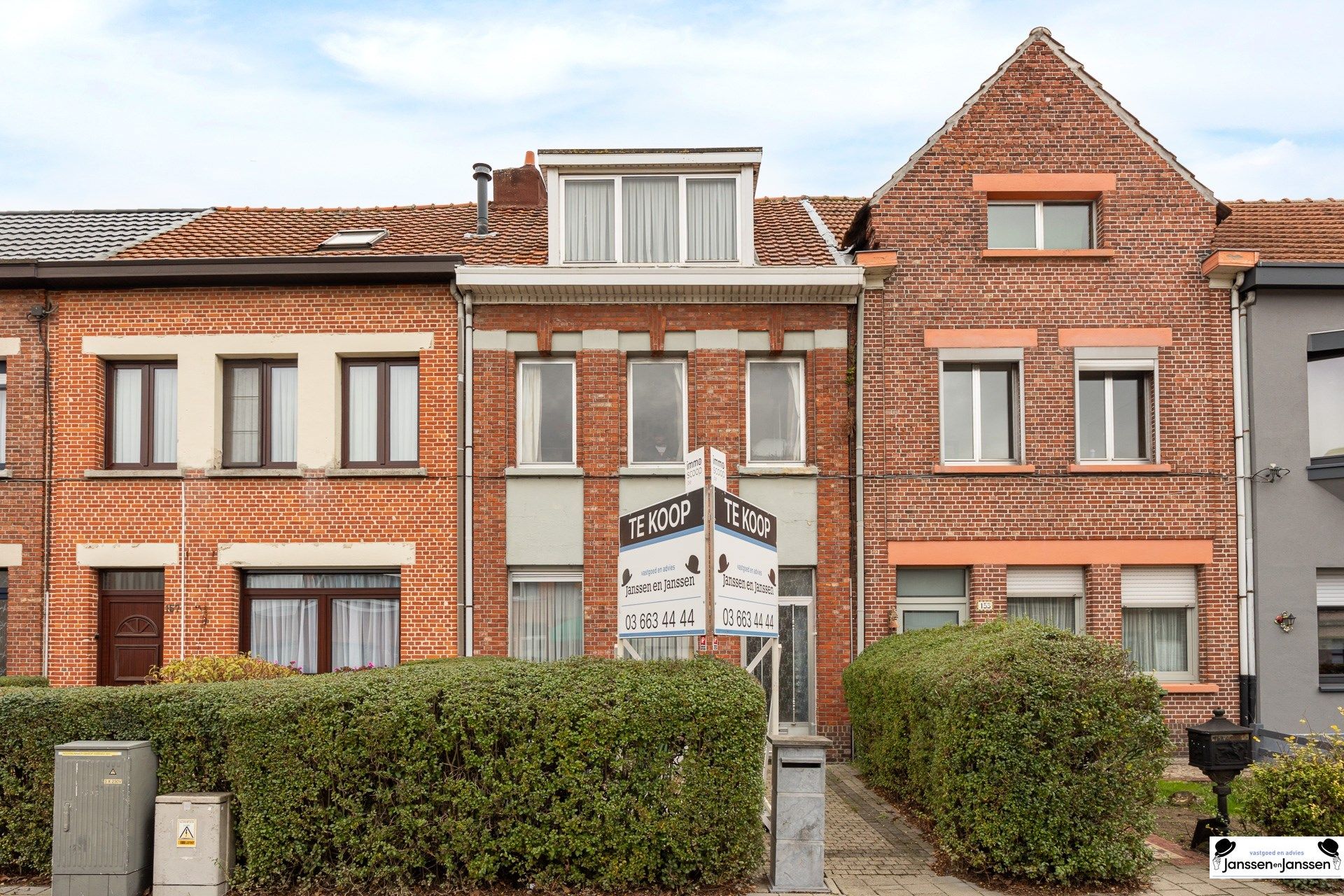 Hoofdfoto van de publicatie: Te renoveren charmante woning met grote tuin