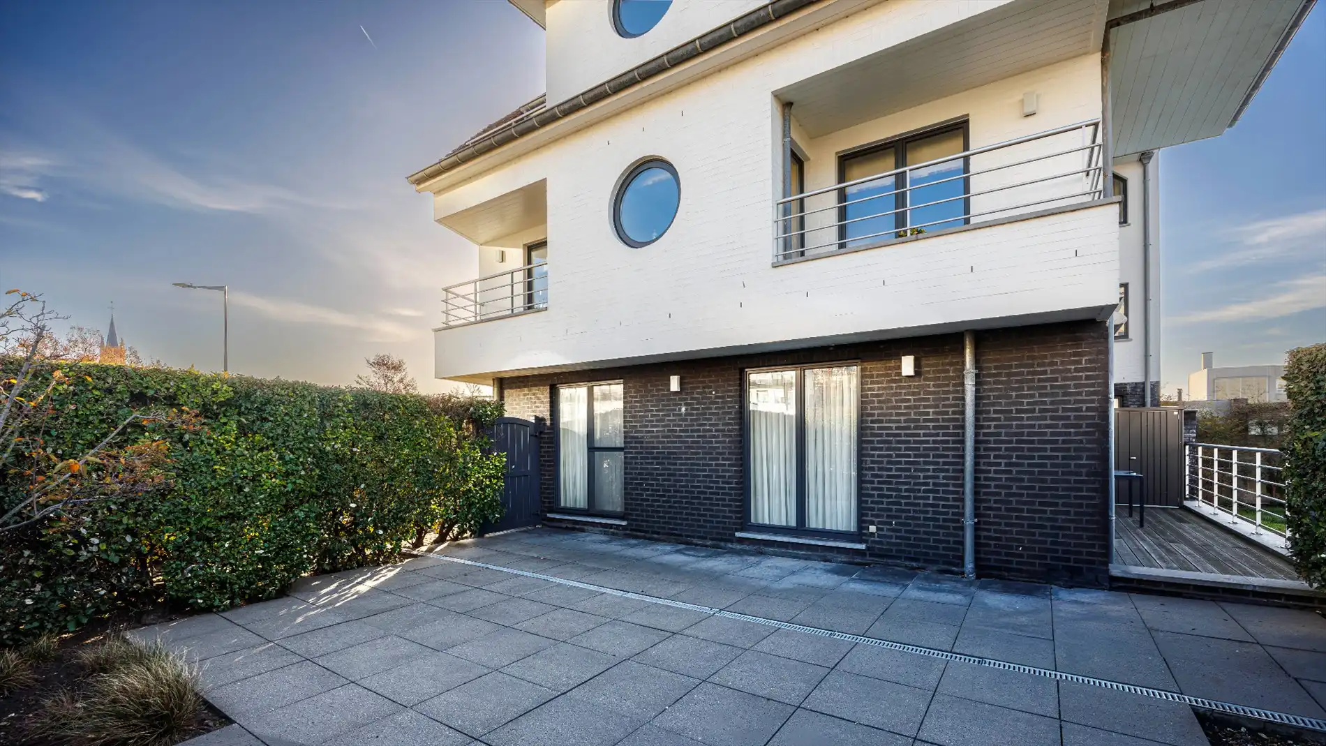Gelijkvloers appartement met uitzonderlijk zonnig terras en zicht op natuurgebied, op een boogscheut van de zeedijk te Heist. foto 9