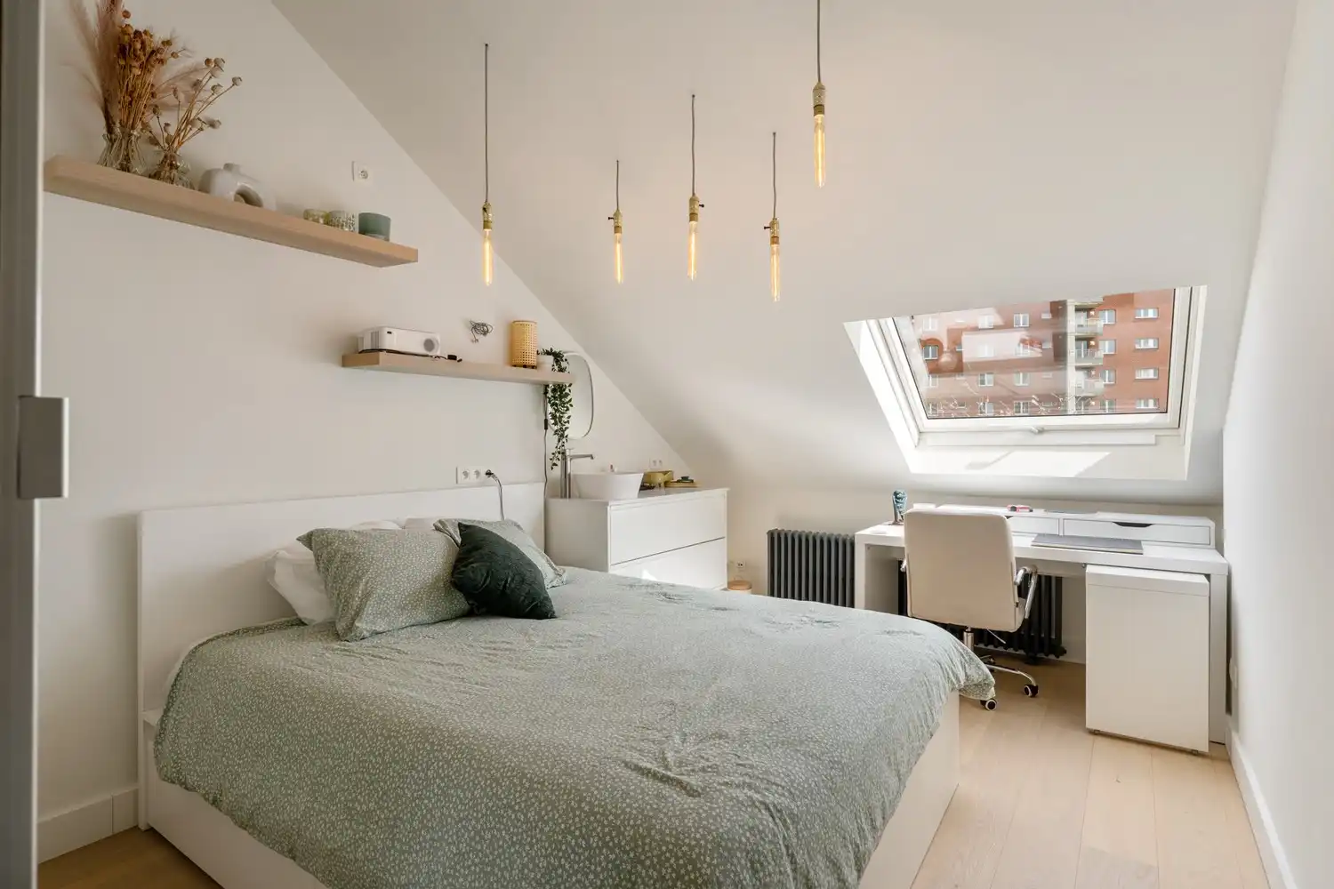 Gerenoveerde en energiezuinige woning met 4 slaapkamers en een tuin met een achteruitgang en een grote garage te centrum Leuven! foto 27