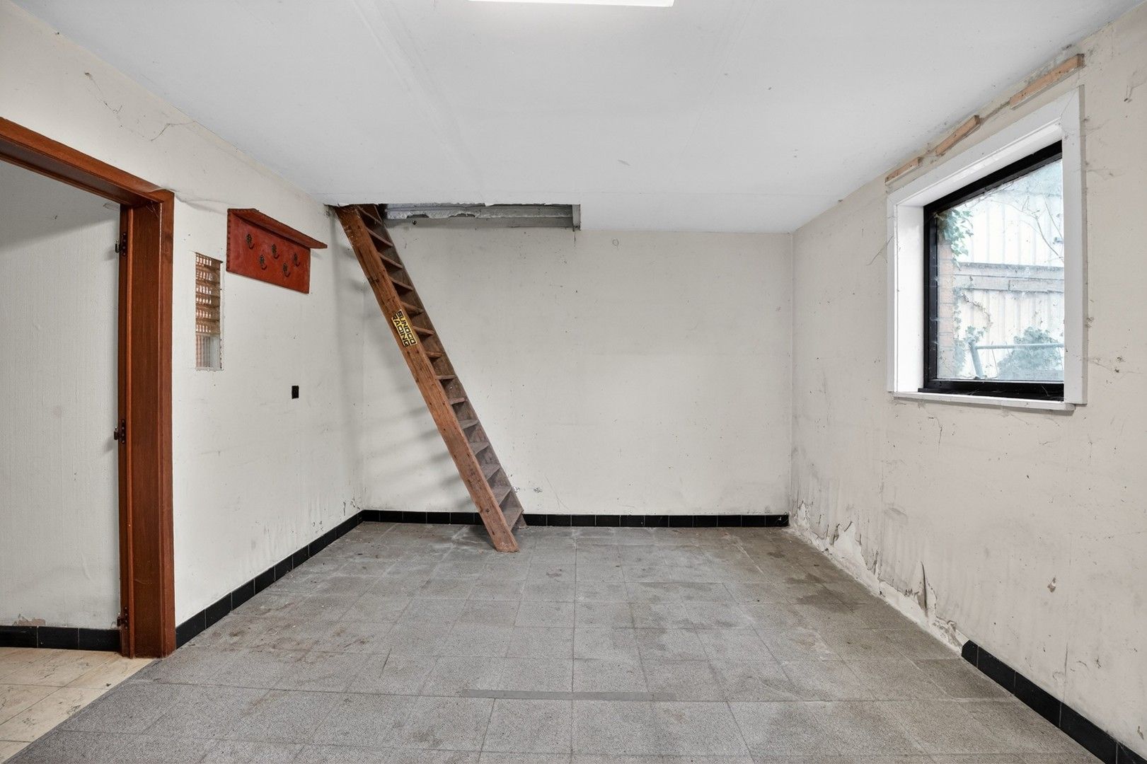 Stevige woning met grote tuin op 1.112 m², tal van mogelijkheden. foto 14